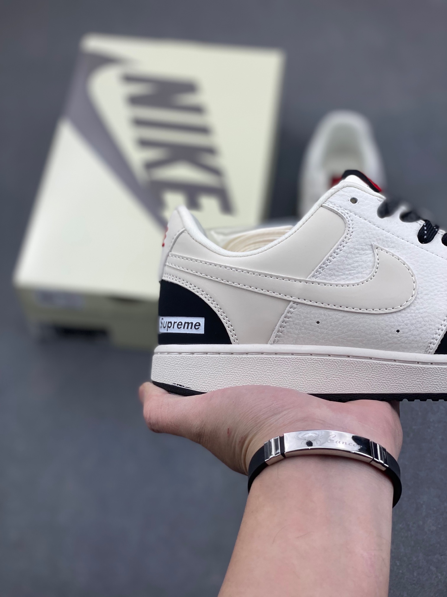 Nike Ebernon Low PRM Sneakers - Supreme Collaboration, Comfortable and Stylish 5 i1736369075176 1753 0 4