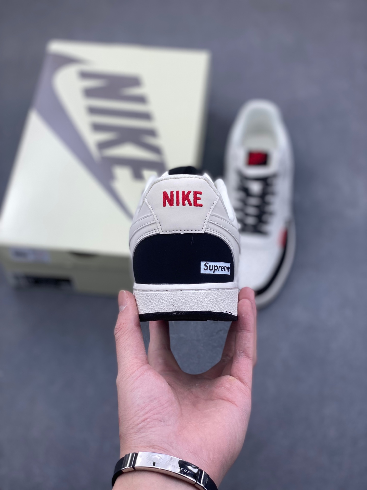 Nike Ebernon Low PRM Sneakers - Supreme Collaboration, Comfortable and Stylish 4 i1736369075433 9809 0 3