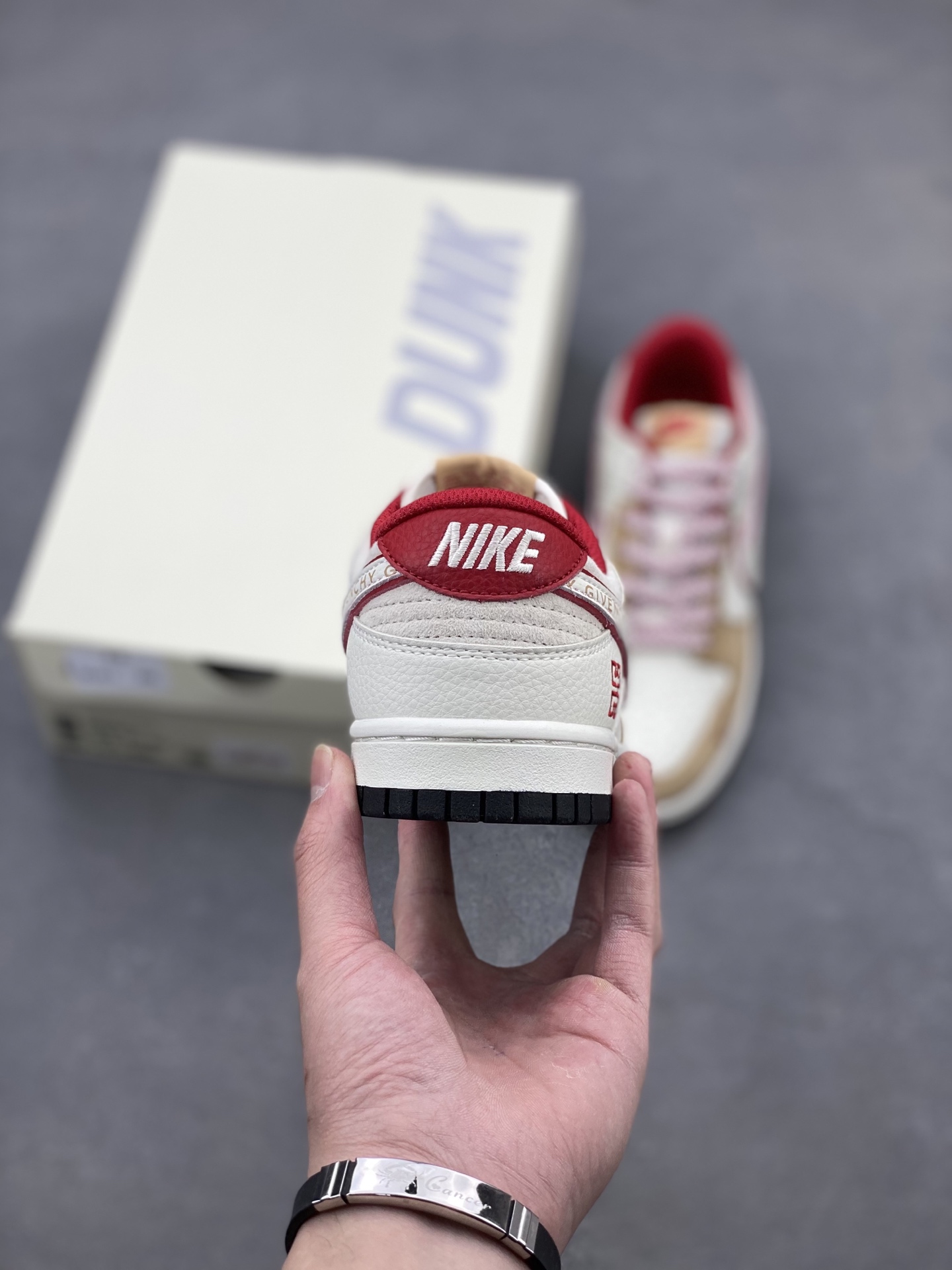 Nike SB Dunk Low Givenchy Custom Casual Sneakers - Limited Edition 4 i1739655167372 7596 0 3