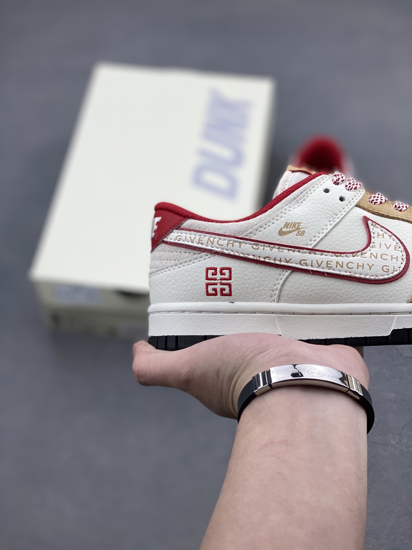 Nike SB Dunk Low Givenchy Custom Casual Sneakers - Limited Edition 5 i1739655181258 9355 0 4