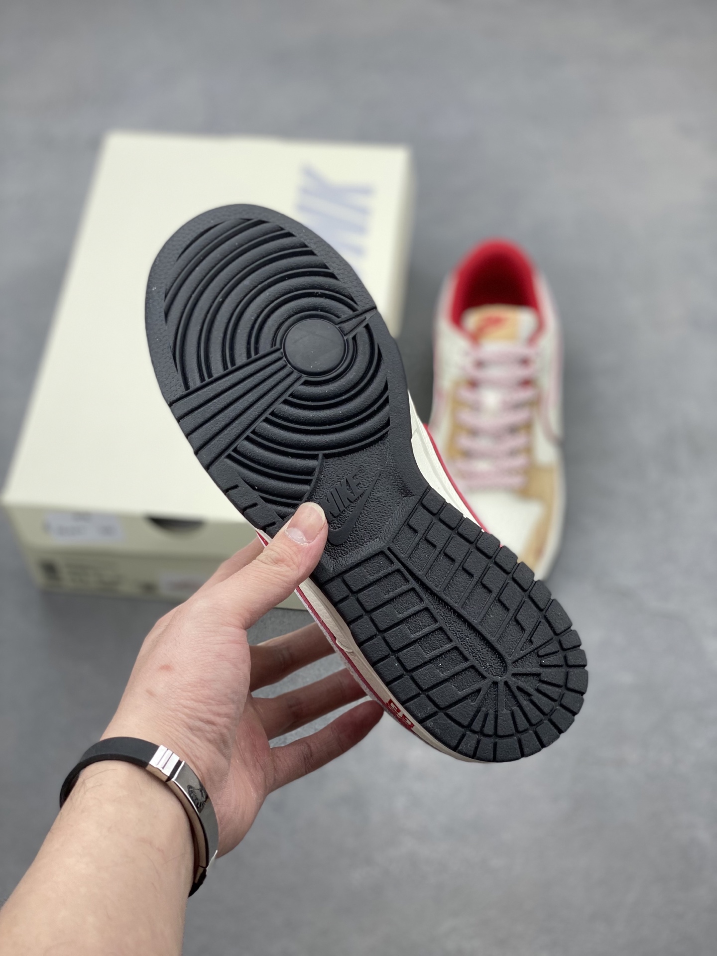 Nike SB Dunk Low Givenchy Custom Casual Sneakers - Limited Edition 6 i1739655181415 7345 0 5