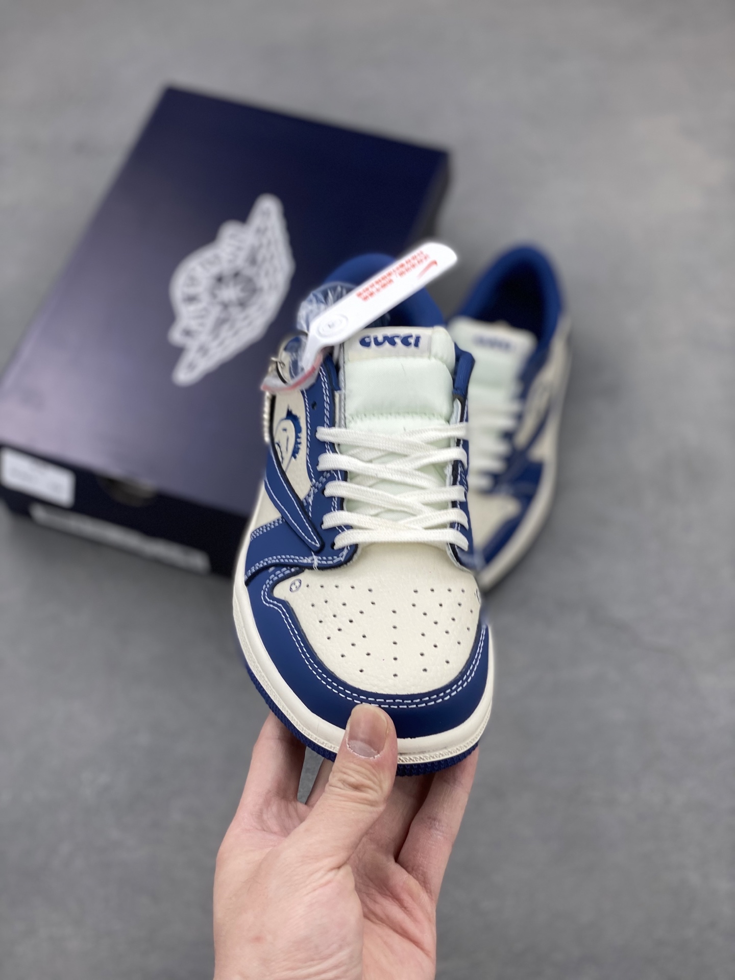 Travis Scott x Fragment Design x Air Jordan 1 Low OG SP - Premium Sneakers 3 i1742838243401 3311 0 1