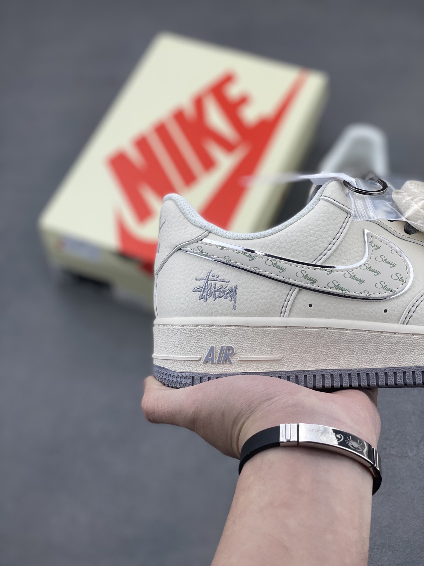 Nike Air Force 1 '07 Low Stussy Fossil Stone - Limited Edition Sneakers 6 i1743436961566 9324 0 4