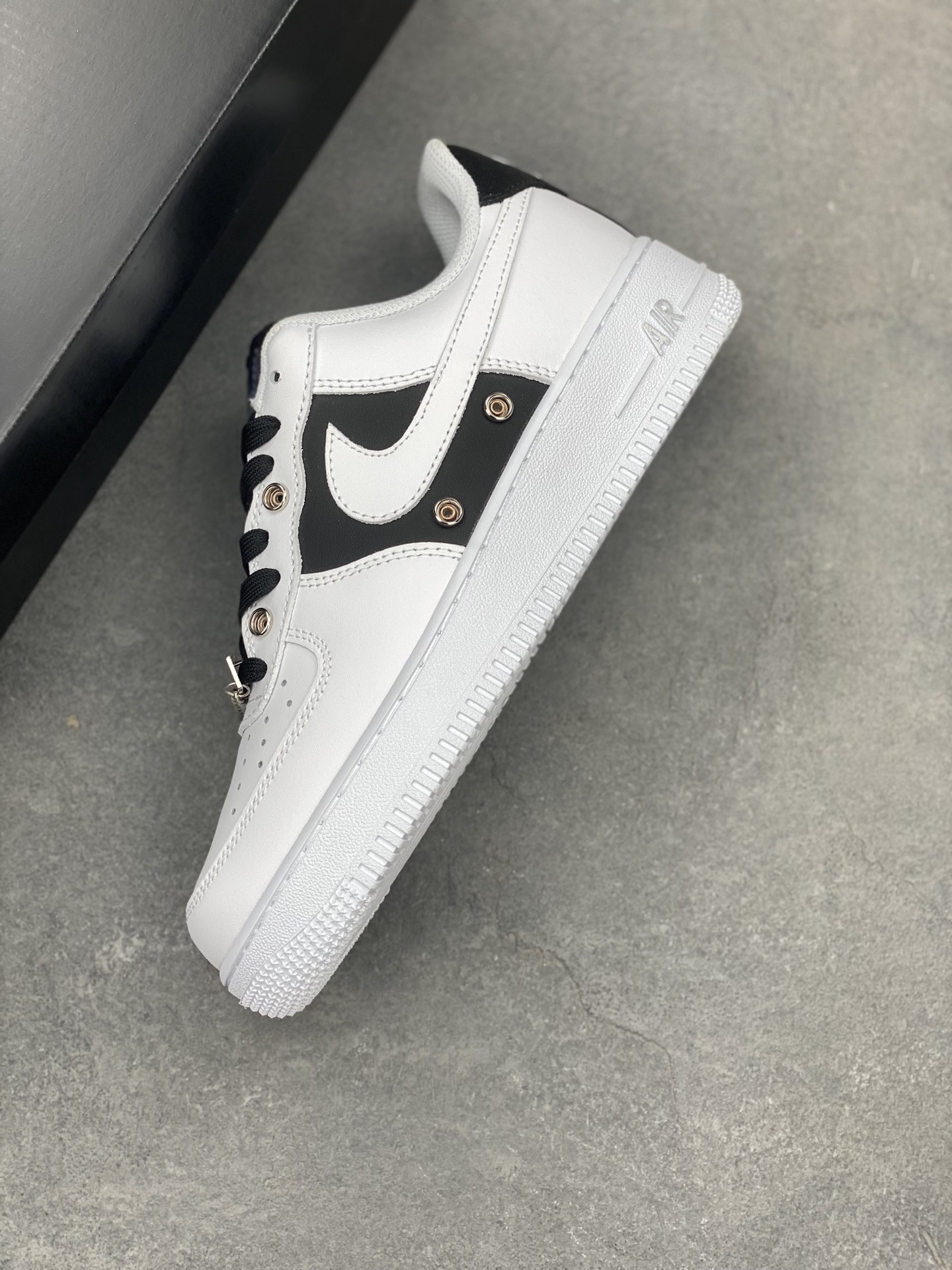Nike Air Force 1 '07: Iconic Style, Superior Comfort - Available in Multiple Sizes 8 i1743437315950 9031 0 6