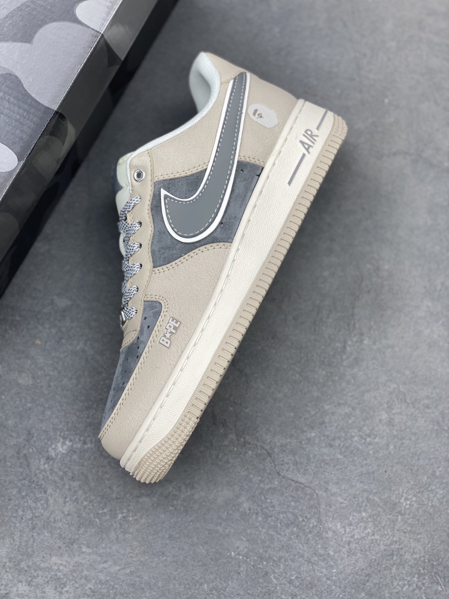 Nike Air Force 1 '07 Low BAPE Collaboration Sneakers - Limited Edition 8 i1744134611531 7202 0 6