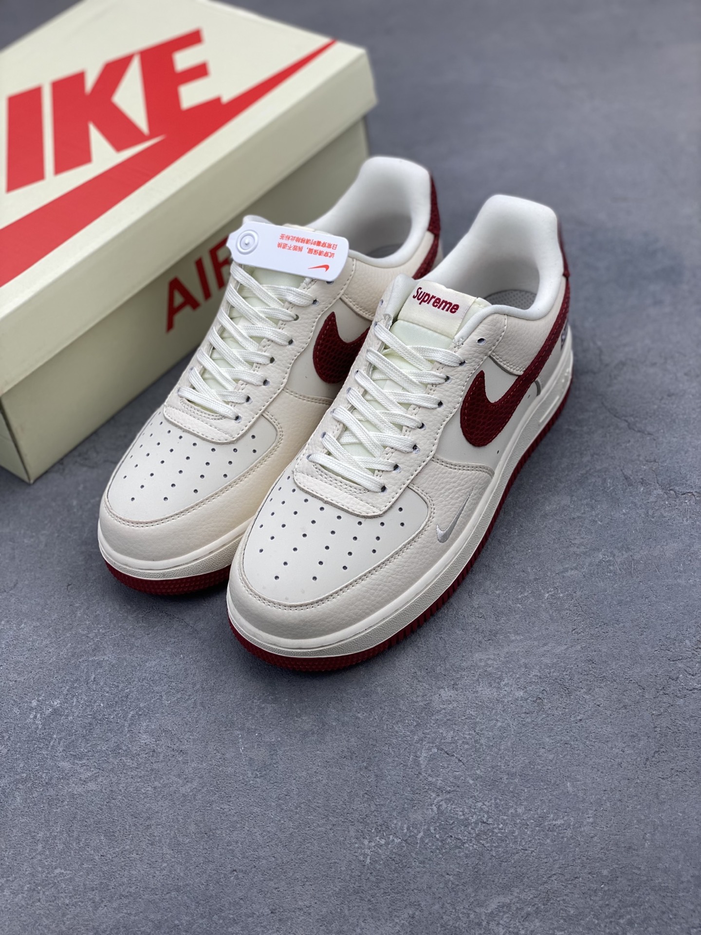 Nike Air Force 1 '07 Low Supreme Sneakers - Limited Edition Shoes 9 i1744134657383 3434 0 7