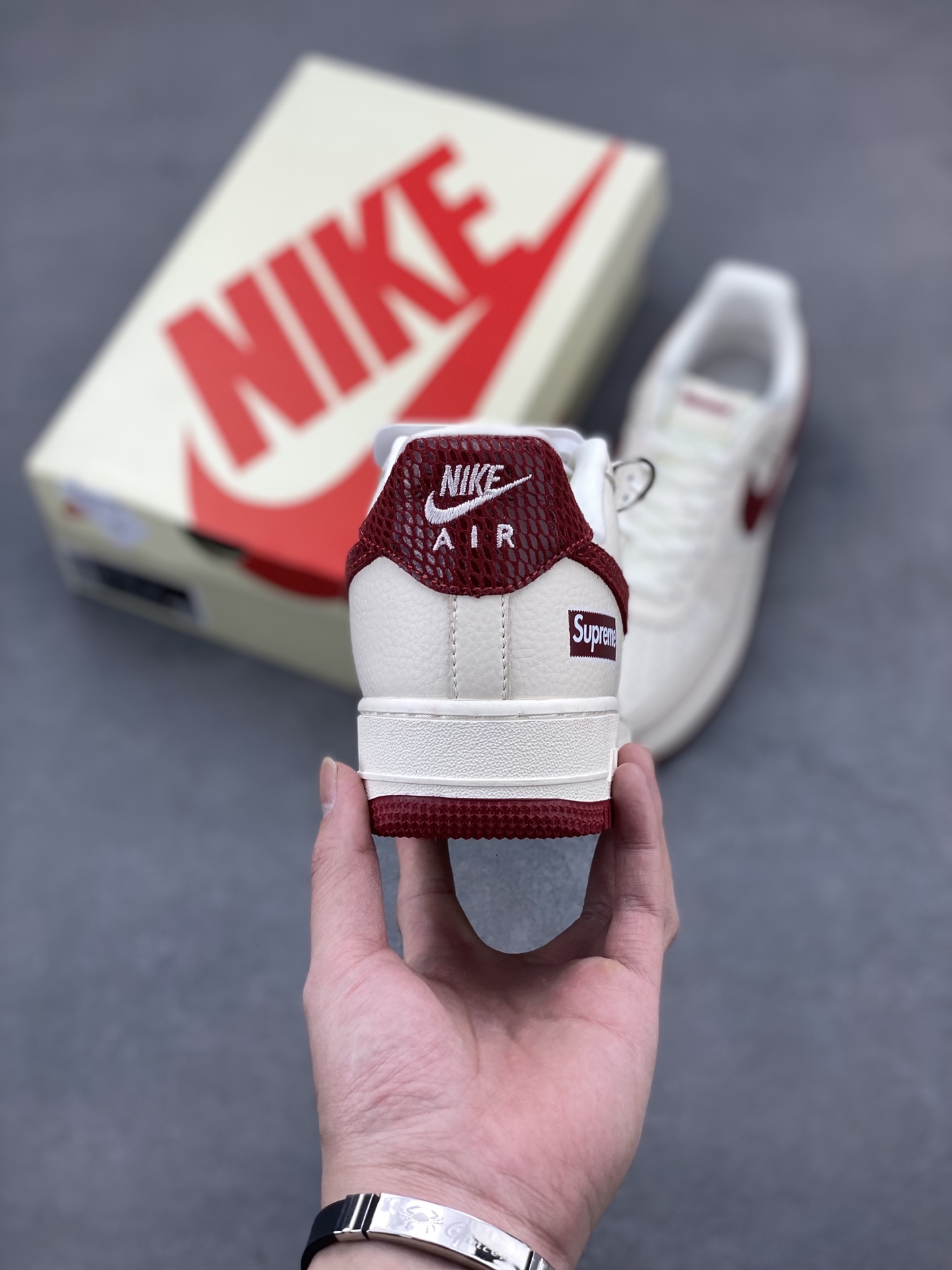 Nike Air Force 1 '07 Low Supreme Sneakers - Limited Edition Shoes 5 i1744134657444 6735 0 3