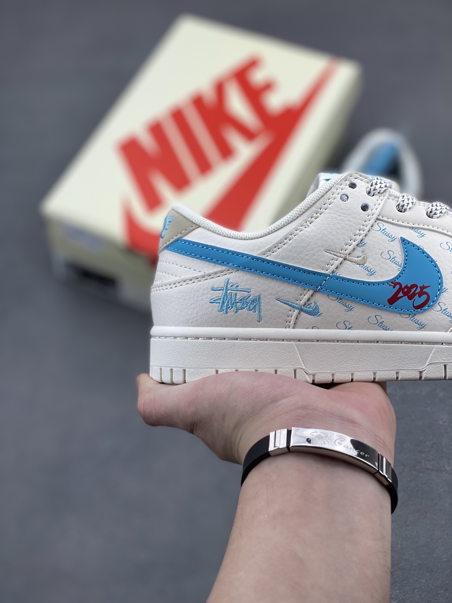 Nike SB Dunk Low x Stussy White Blue - Premium Quality, Stylish Design 5 i1744145089868 6514 0 4