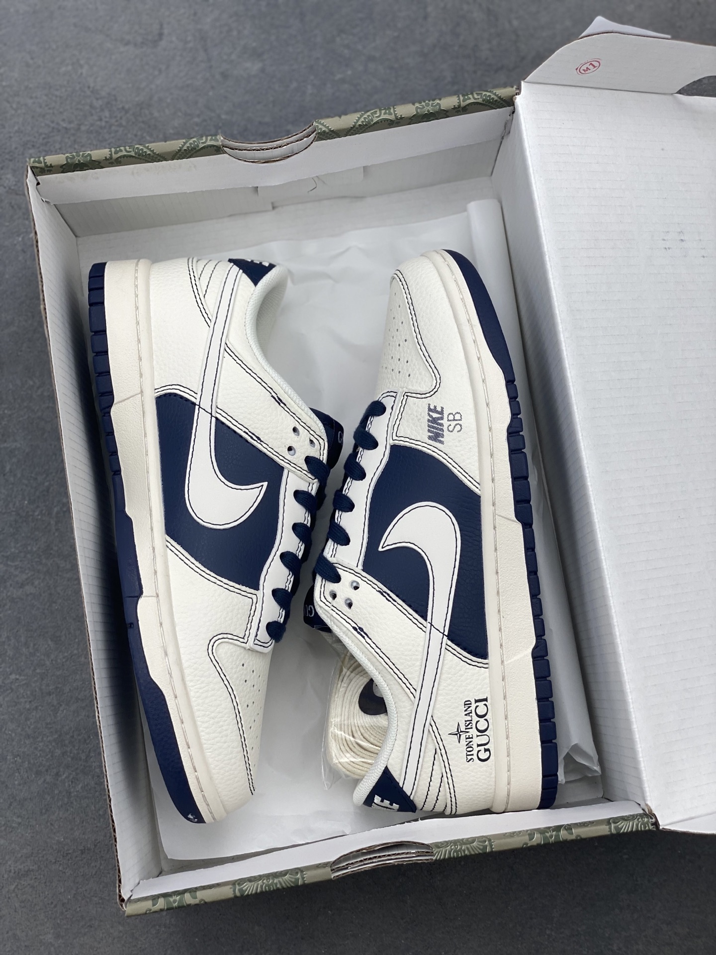 Nike SB Dunk Low x Gucci White Blue - Premium Quality, Excellent Feel 10 i1746907244333 4390 0 8