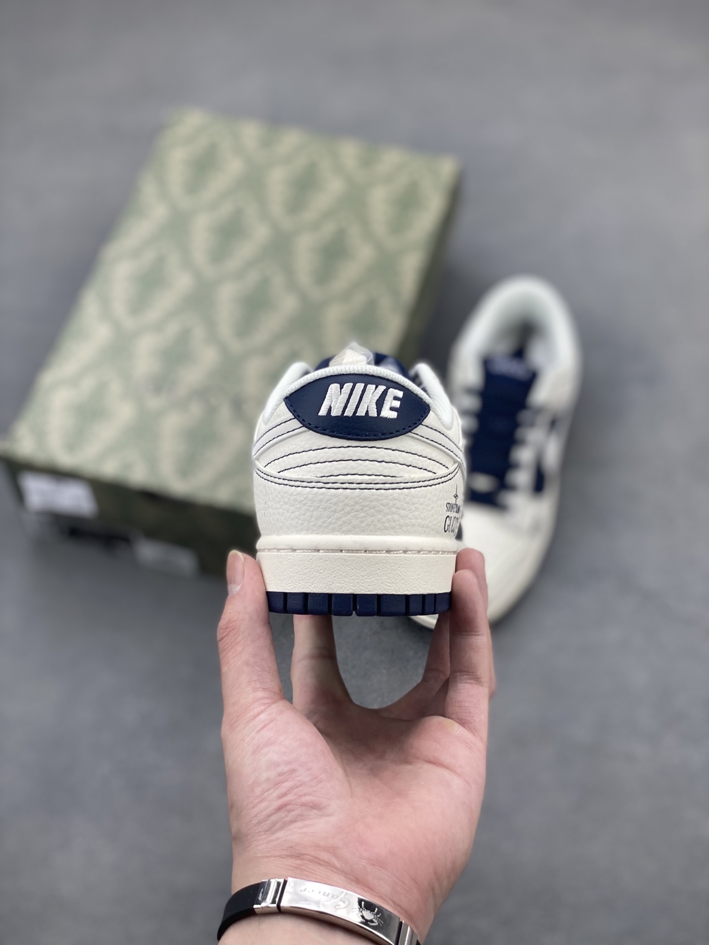 Nike SB Dunk Low x Gucci White Blue - Premium Quality, Excellent Feel 5 i1746907244410 5650 0 3