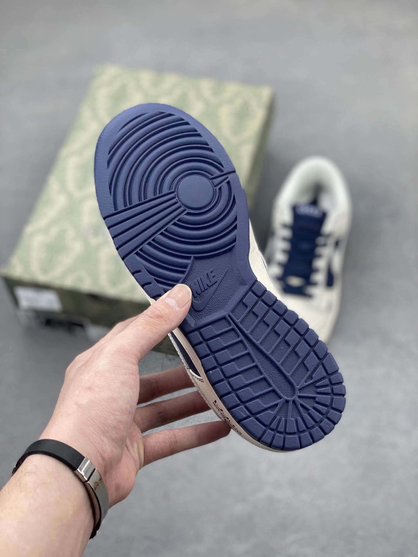 Nike SB Dunk Low x Gucci White Blue - Premium Quality, Excellent Feel 7 i1746907244455 690 0 5
