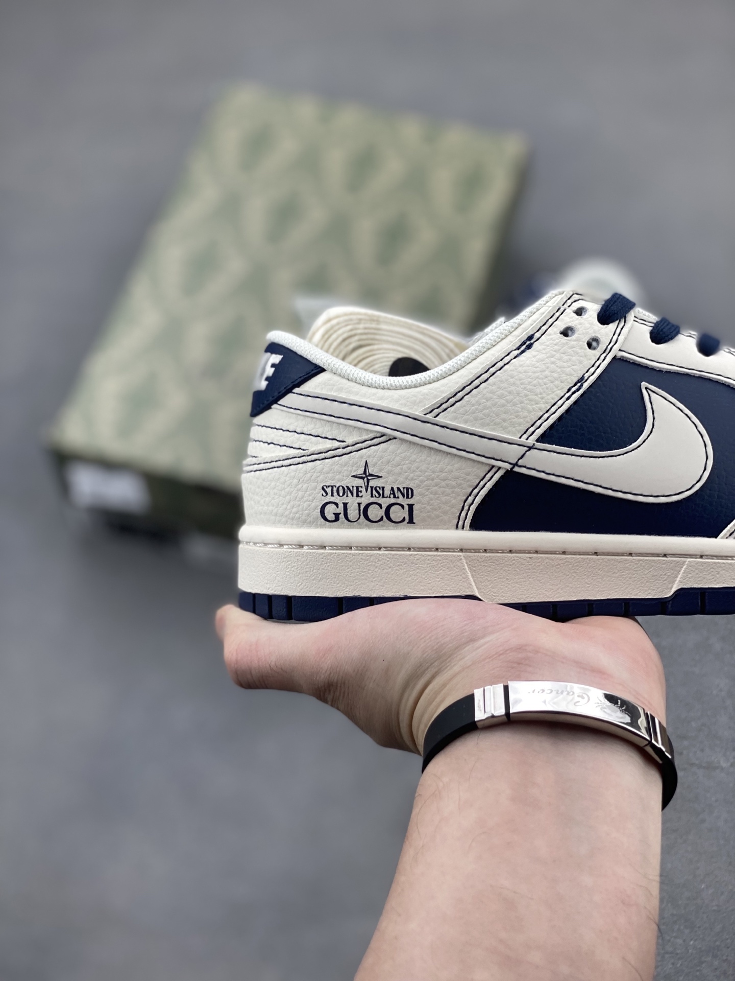 Nike SB Dunk Low x Gucci White Blue - Premium Quality, Excellent Feel 6 i1746907260564 3852 0 4