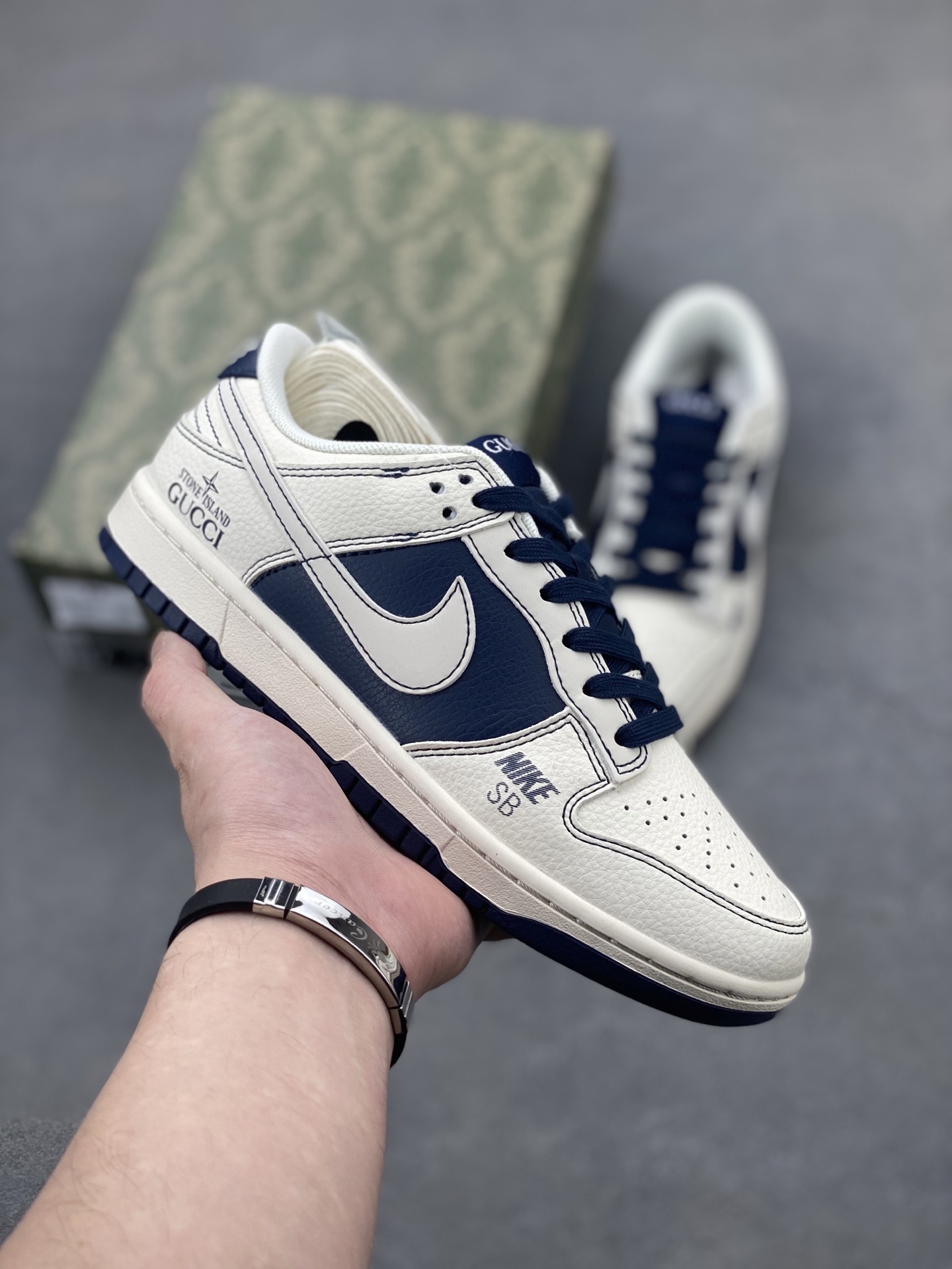Nike SB Dunk Low x Gucci White Blue - Premium Quality, Excellent Feel 2 i1746907260574 346 0 0