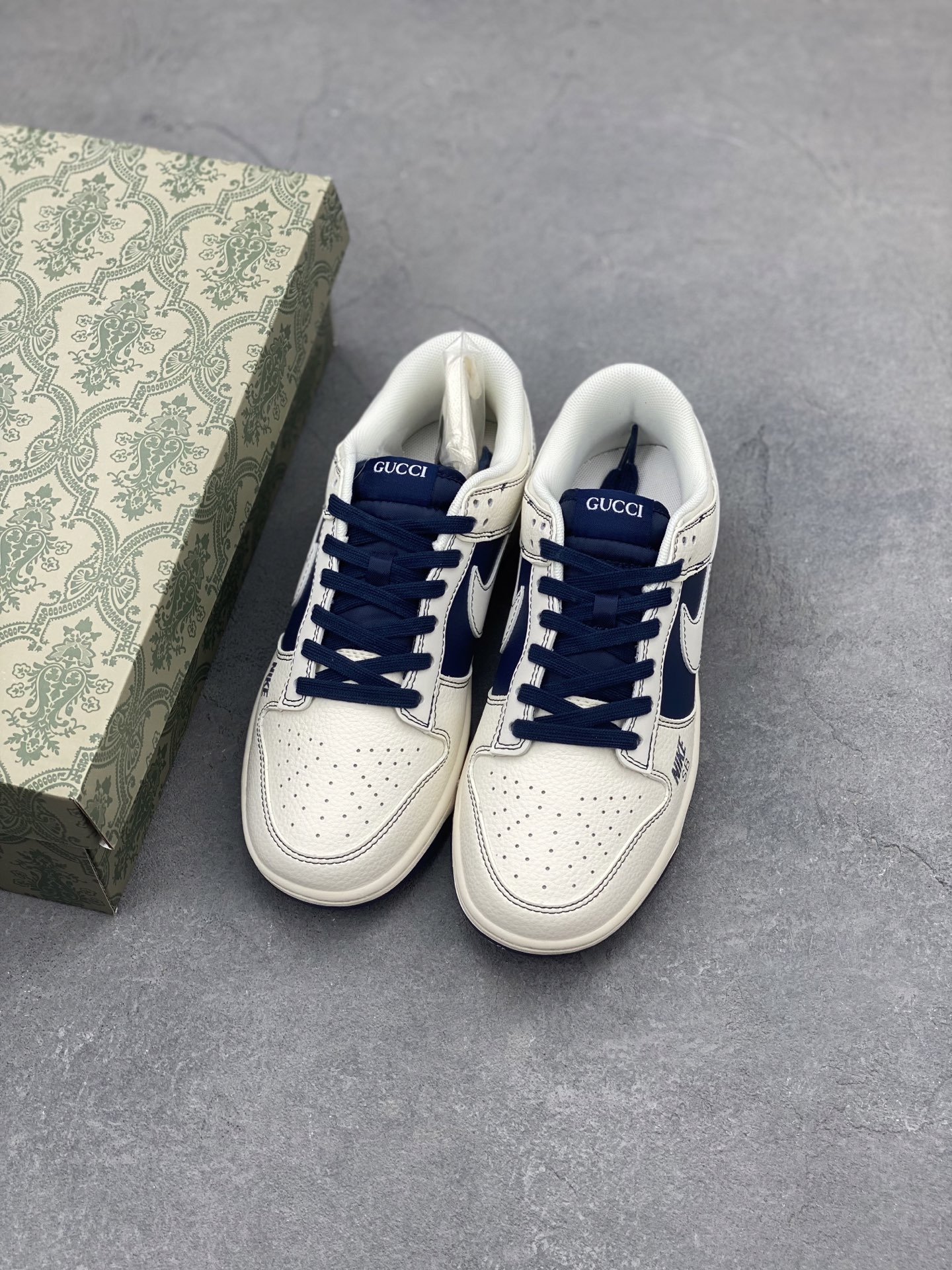 Nike SB Dunk Low x Gucci White Blue - Premium Quality, Excellent Feel 9 i1746907260612 3328 0 7