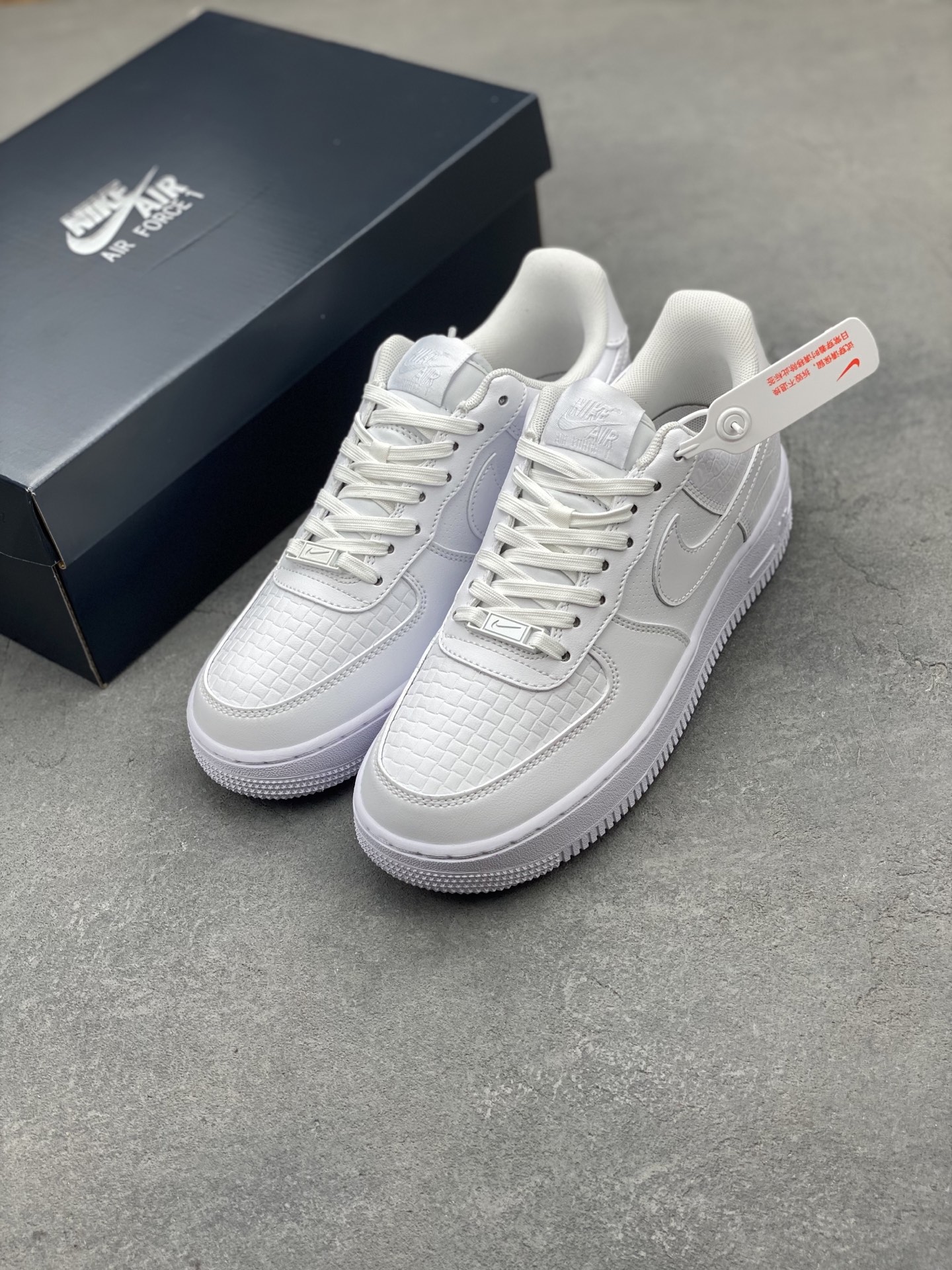 Nike Air Force 1 '07 Low White Crocodile Embossed Leather Sneakers 9 i1749140694646 5452 0 7