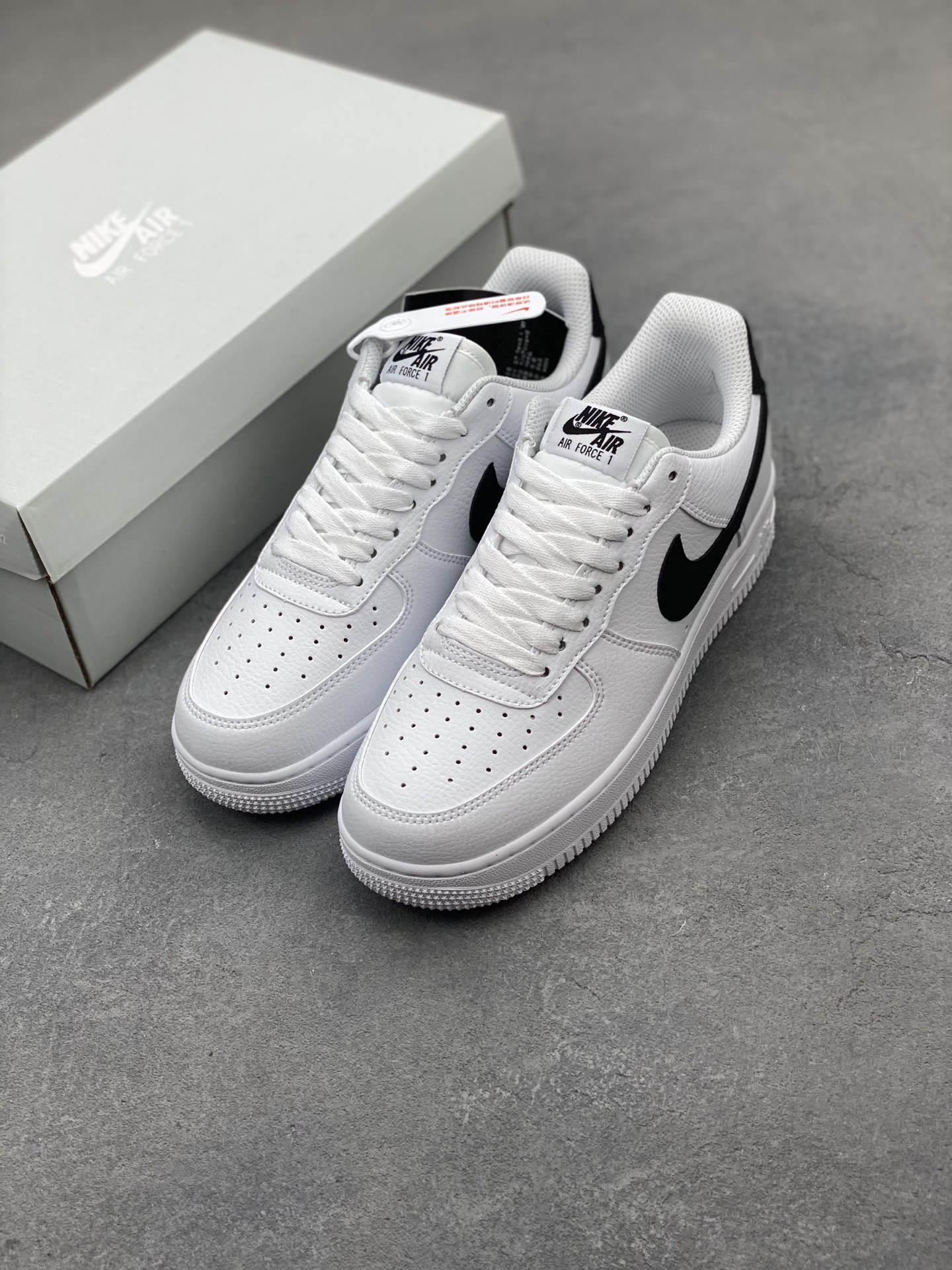 Nike Air Force 1 Low White Black CT2302-100 - Iconic Style & Comfort 9 i1749140857454 2750 0 7