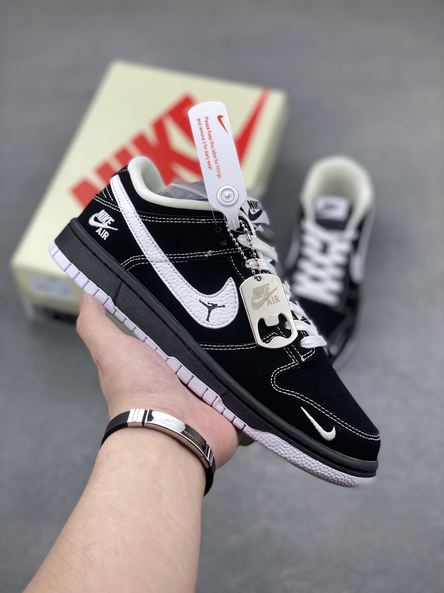 Nike SB Dunk Low x Supreme Black White Sneaker - Premium Quality 2 i1749141135863 1133 0 0