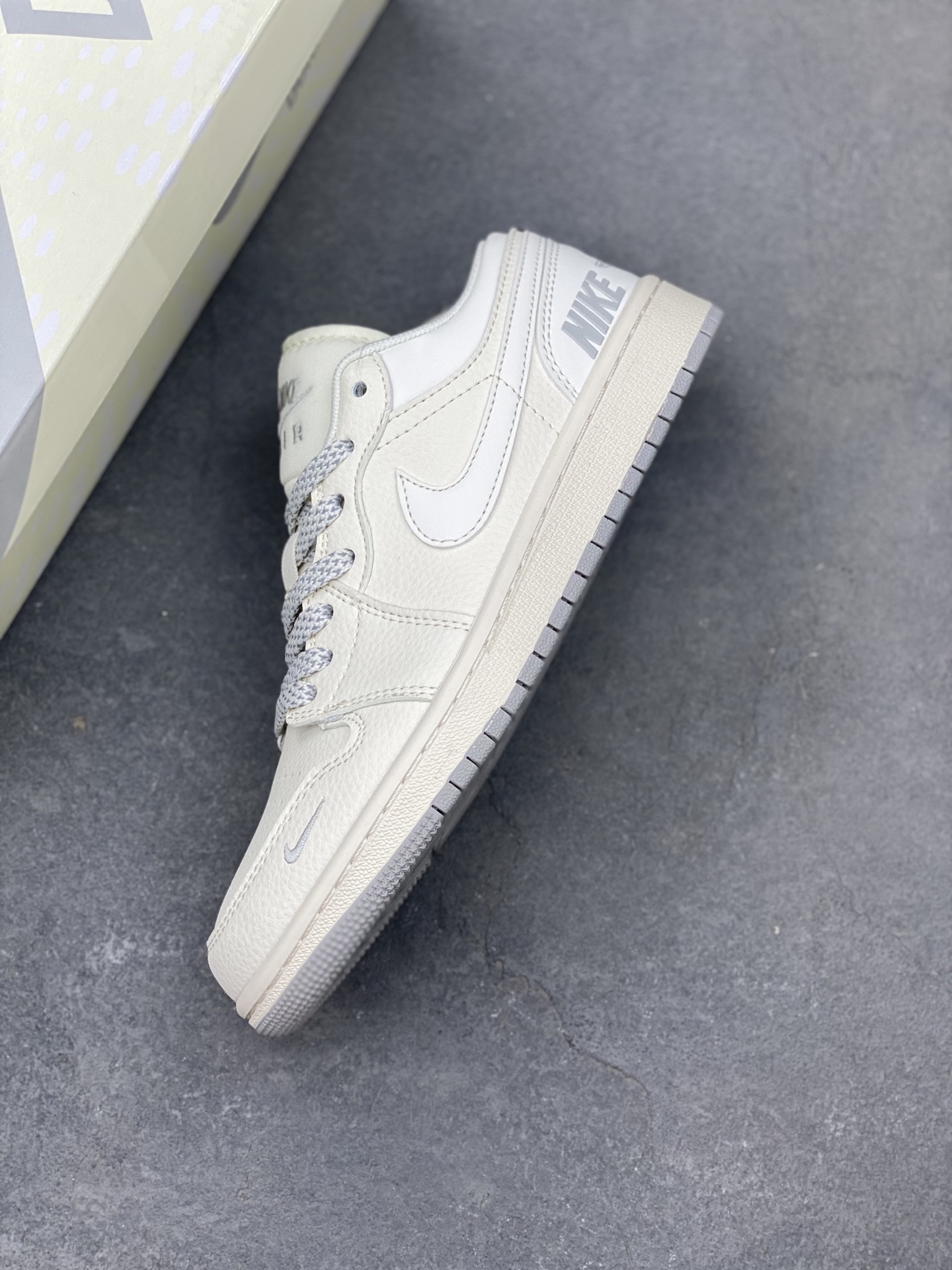 Air Jordan 1 Retro Low: Official New Color, Original Grade, Perfect Details 8 i1749141210266 2122 0 6