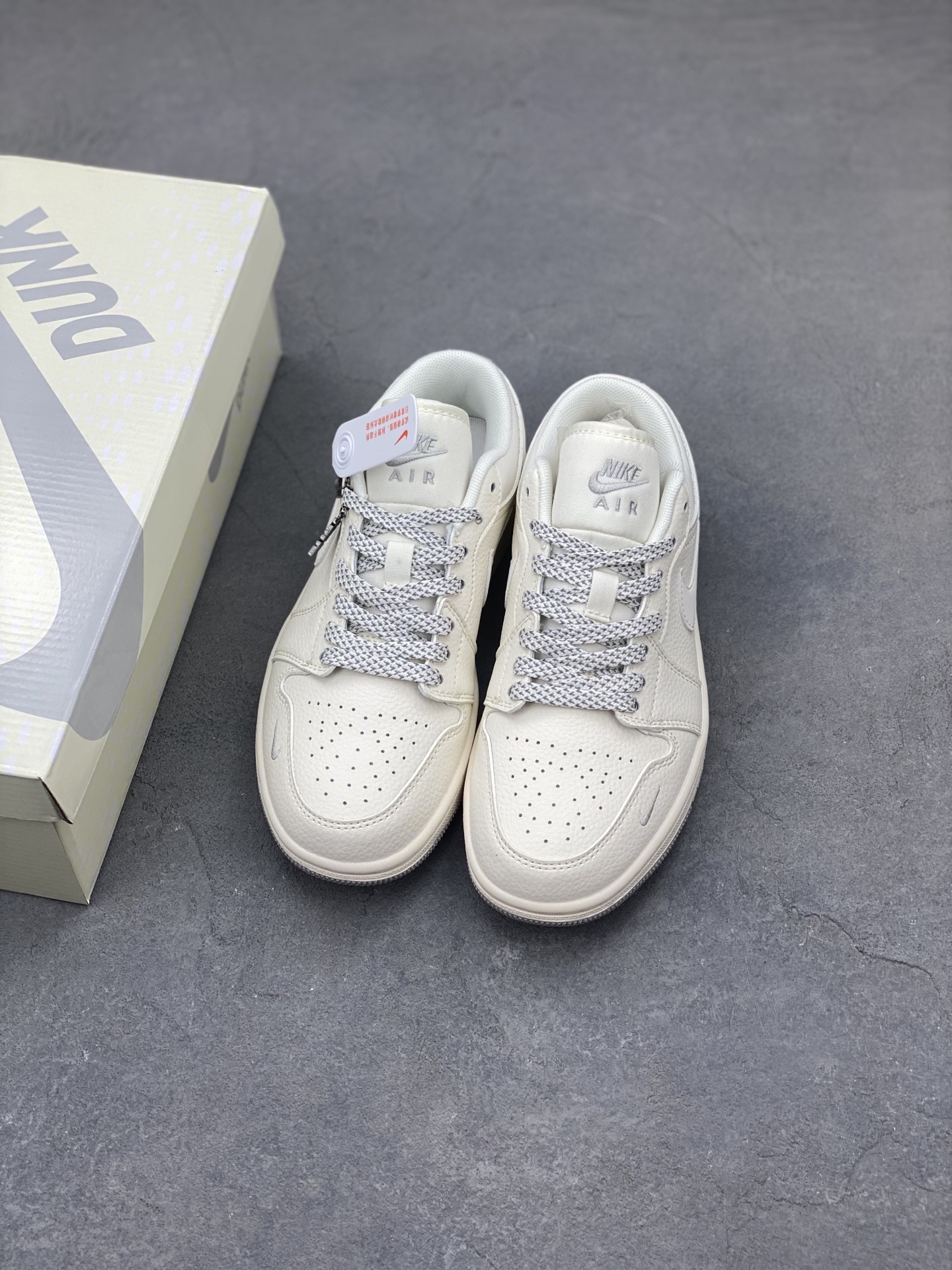 Air Jordan 1 Retro Low: Official New Color, Original Grade, Perfect Details 9 i1749141211387 1778 0 7