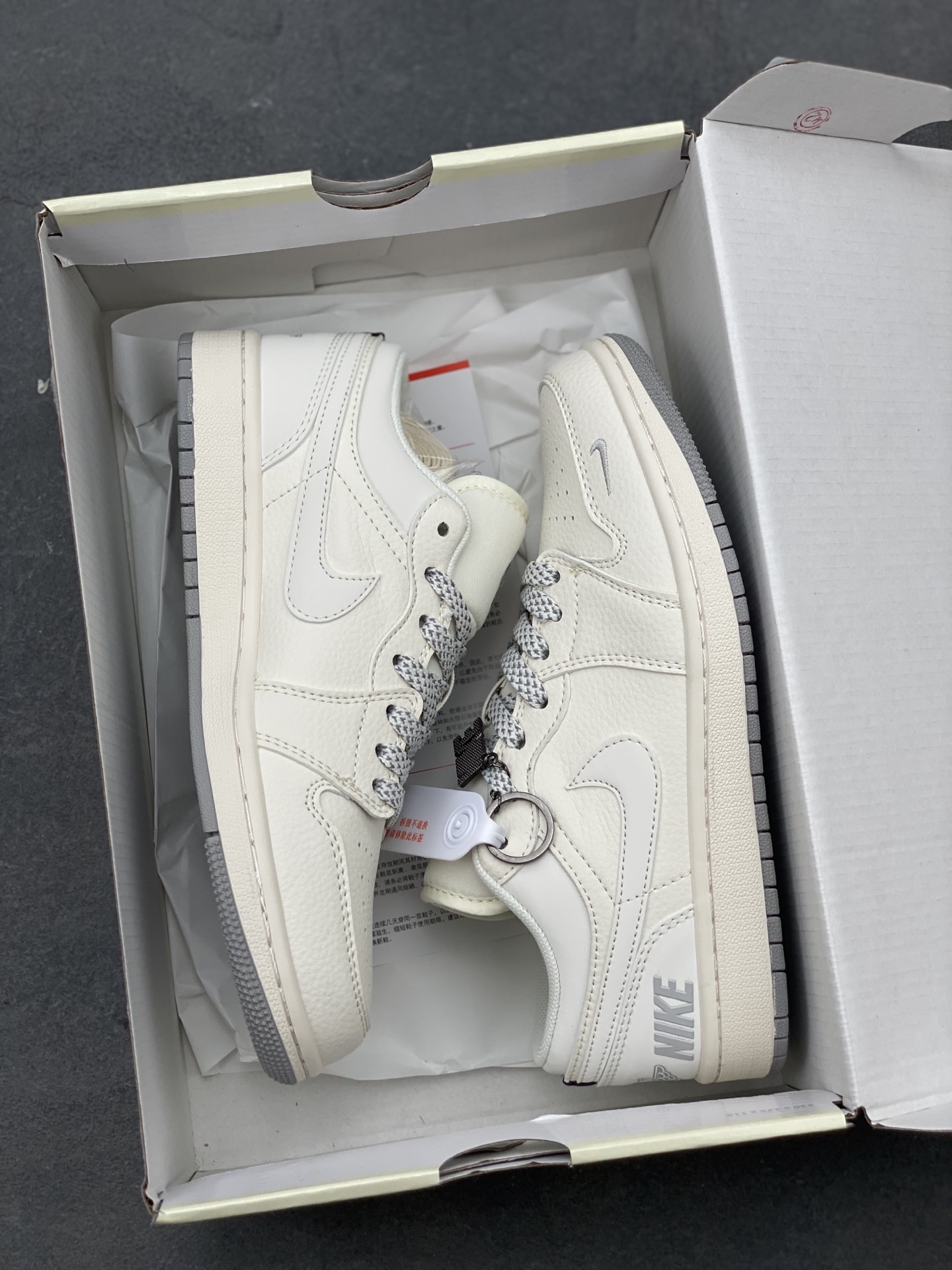 Air Jordan 1 Retro Low: Official New Color, Original Grade, Perfect Details 10 i1749141217751 5559 0 8