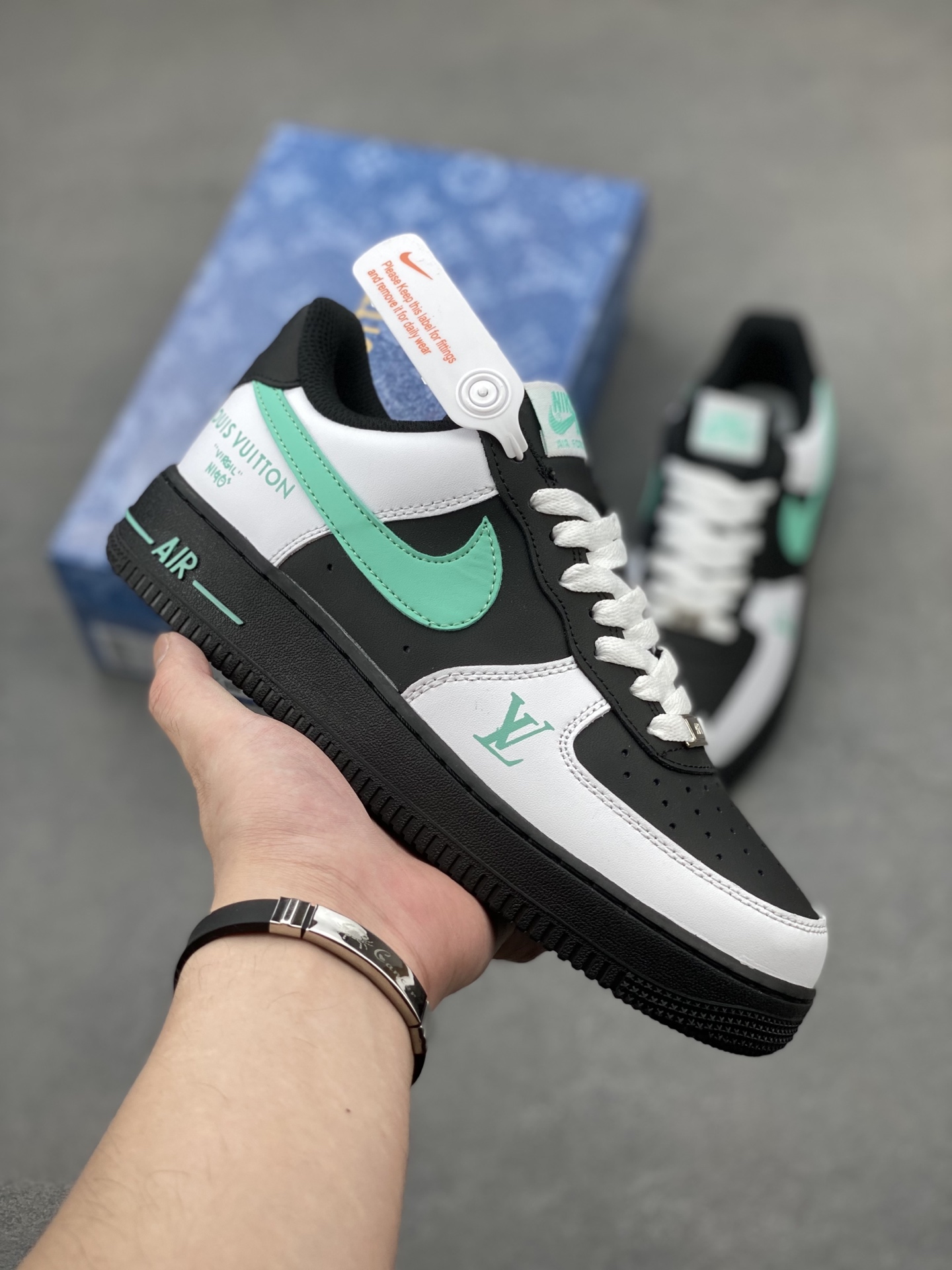 Nike Air Force 1 '07 Low Black/White/Mint Sneaker - Limited Edition 2 i1749410250527 3847 0 0