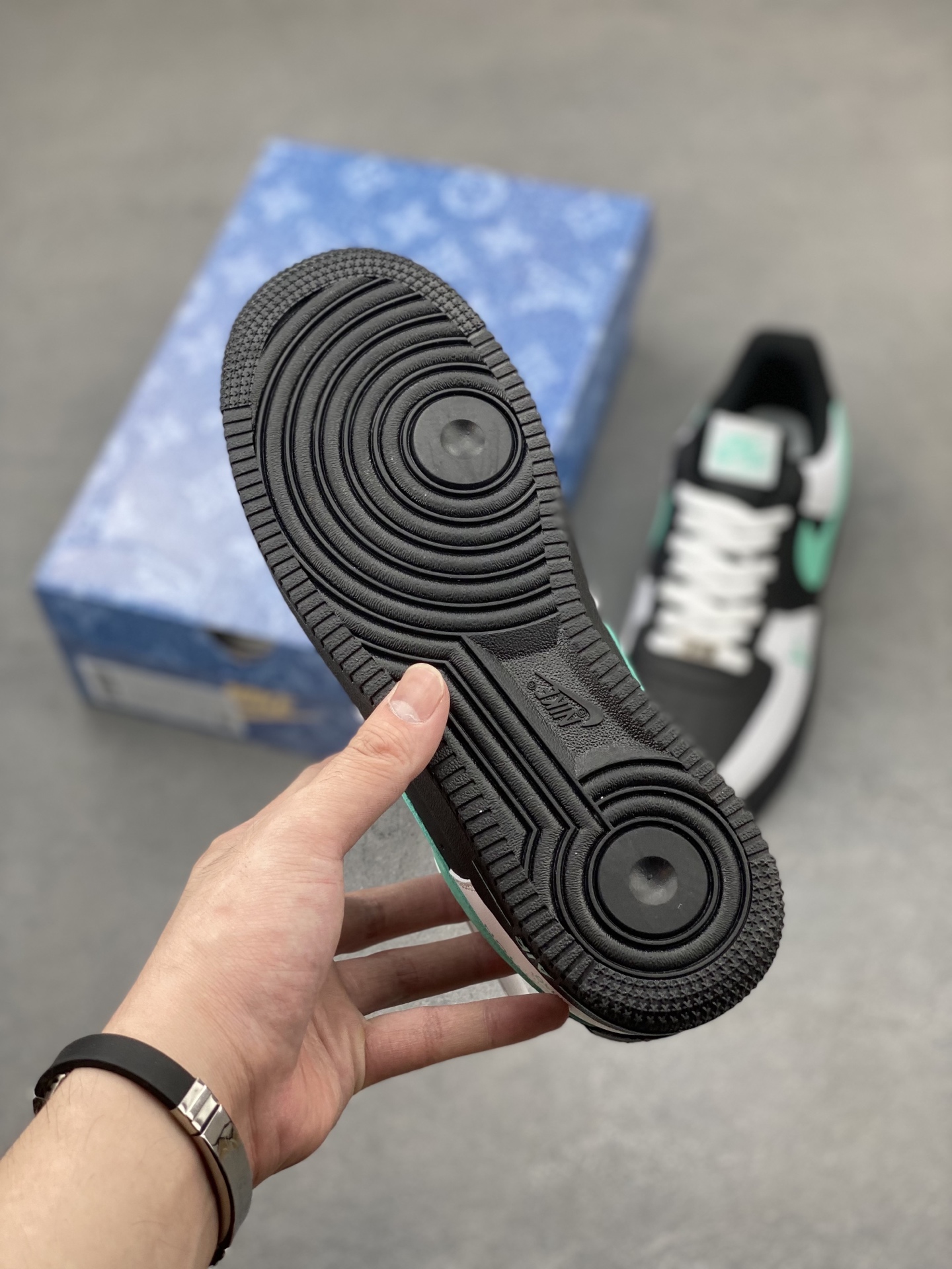 Nike Air Force 1 '07 Low Black/White/Mint Sneaker - Limited Edition 7 i1749410260287 5157 0 5