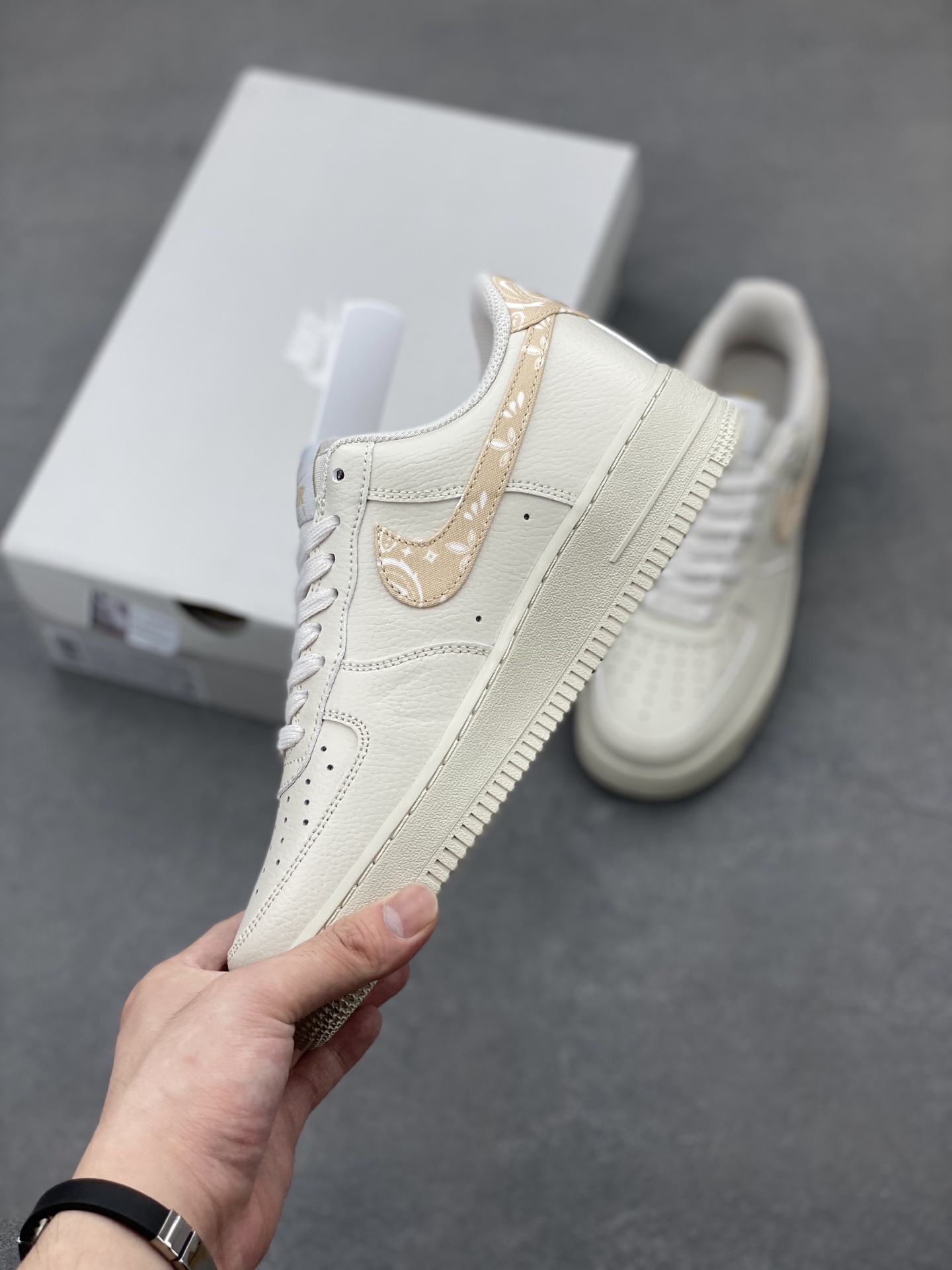 Nike Air Force 1 '07 Low Beige Paisley Sneakers IH2051-072 4 i1749410368498 7882 0 2
