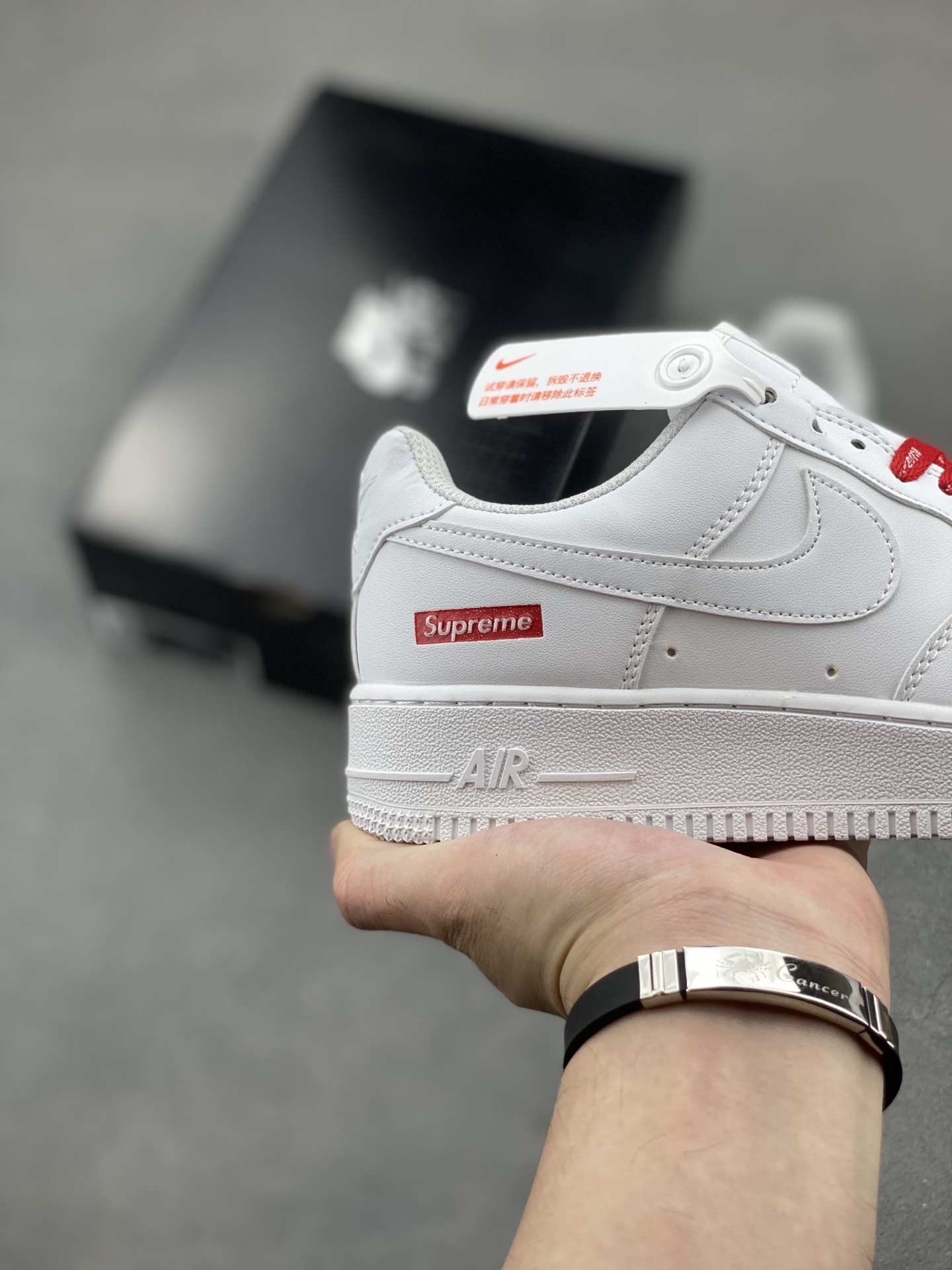 Nike Air Force 1 Low Supreme White CU9225-100 Classic Sneakers 6 i1749410752410 8108 0 4