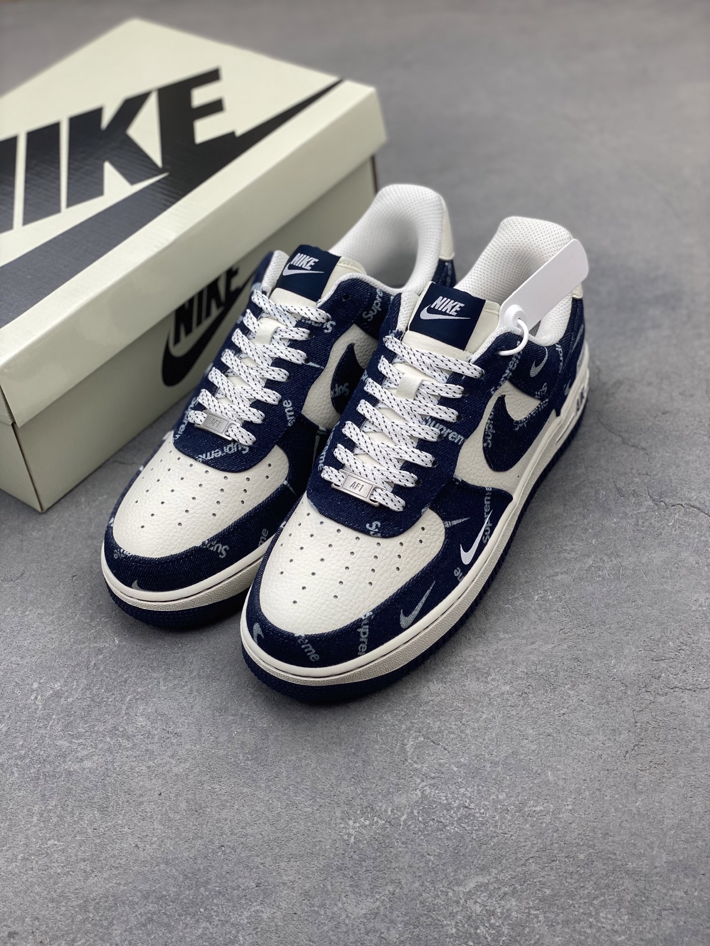 Nike Air Force 1 '07 Low Sneakers - Limited Edition with Supreme Detailing 9 i1749572467892 2274 0 7
