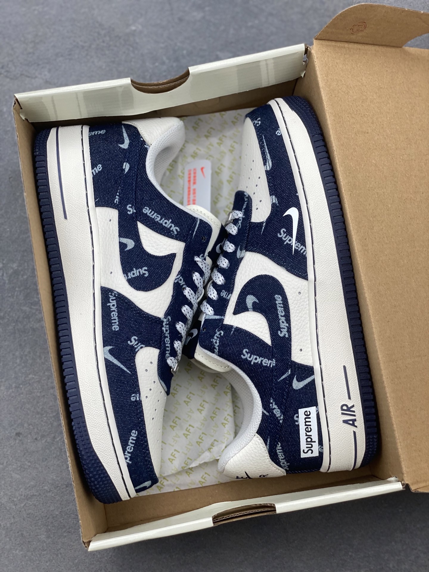 Nike Air Force 1 '07 Low Sneakers - Limited Edition with Supreme Detailing 10 i1749572469597 3564 0 8