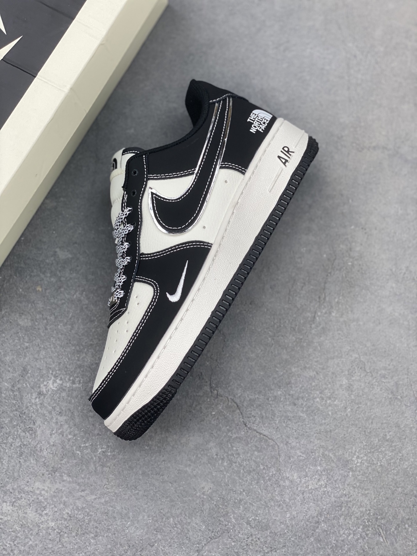 Nike Air Force 1 '07 Low Black and White Limited Edition Sneakers 8 i1749572508226 6015 0 6