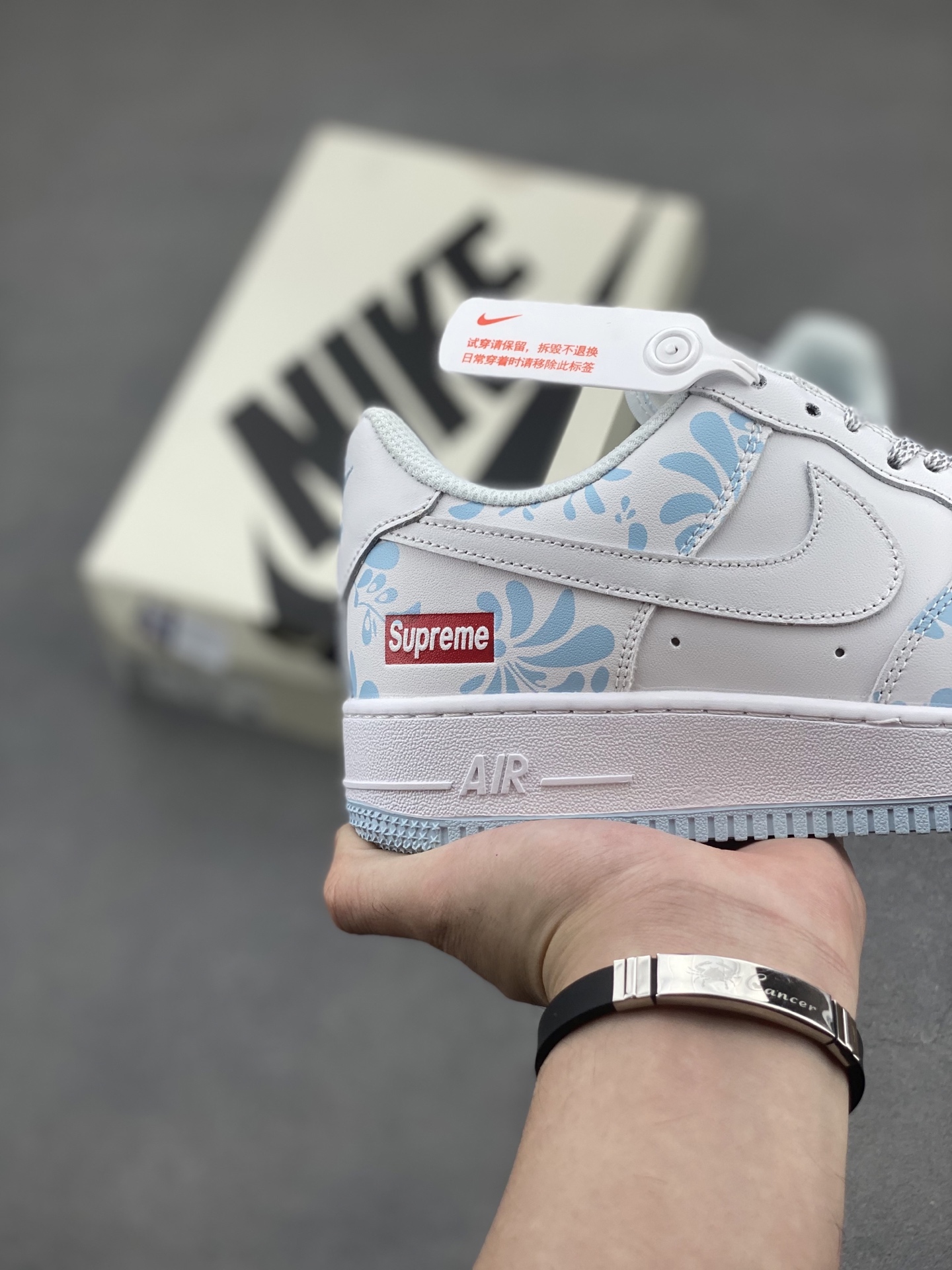 Nike Air Force 1 '07 Low White/Blue Floral Sneakers Limited Edition 6 i1749572560324 3696 0 4