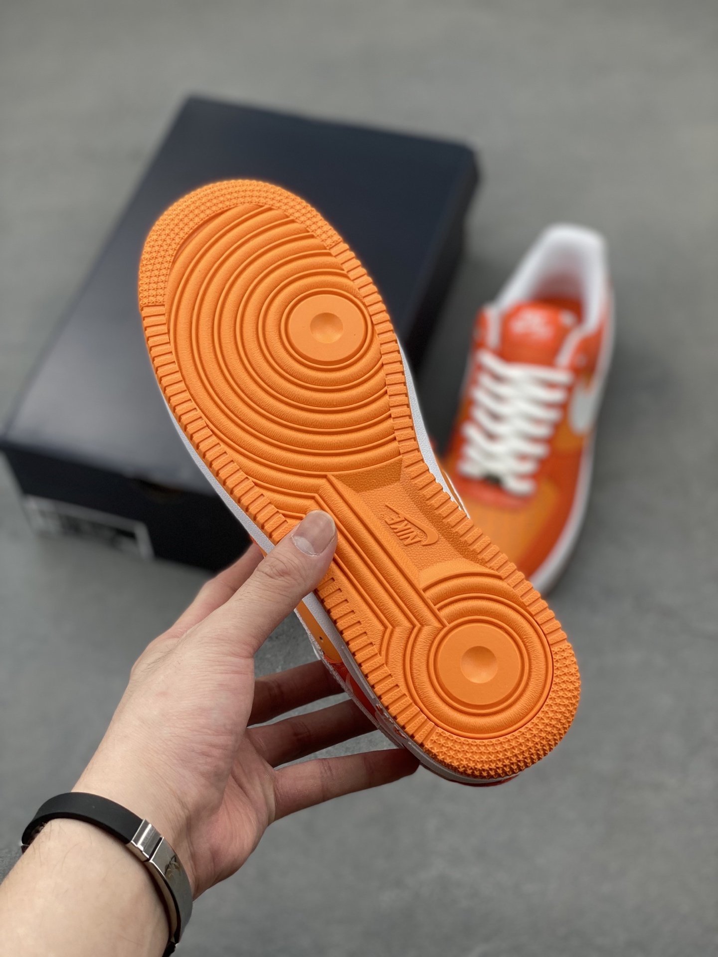 Nike Air Force 1 '07 Low Orange/White Limited Edition Sneakers 7 i1749572632057 207 0 5