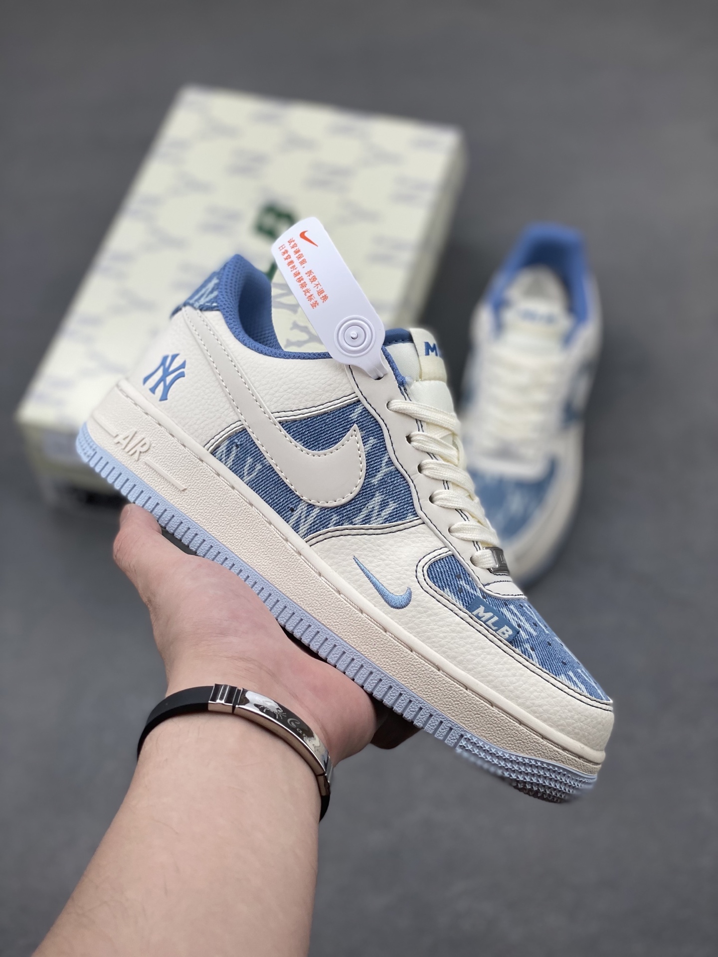 Nike Air Force 1 '07 Low Sneakers - Limited Edition MLB New York Yankees Design 2 i1749572675249 9375 0 0