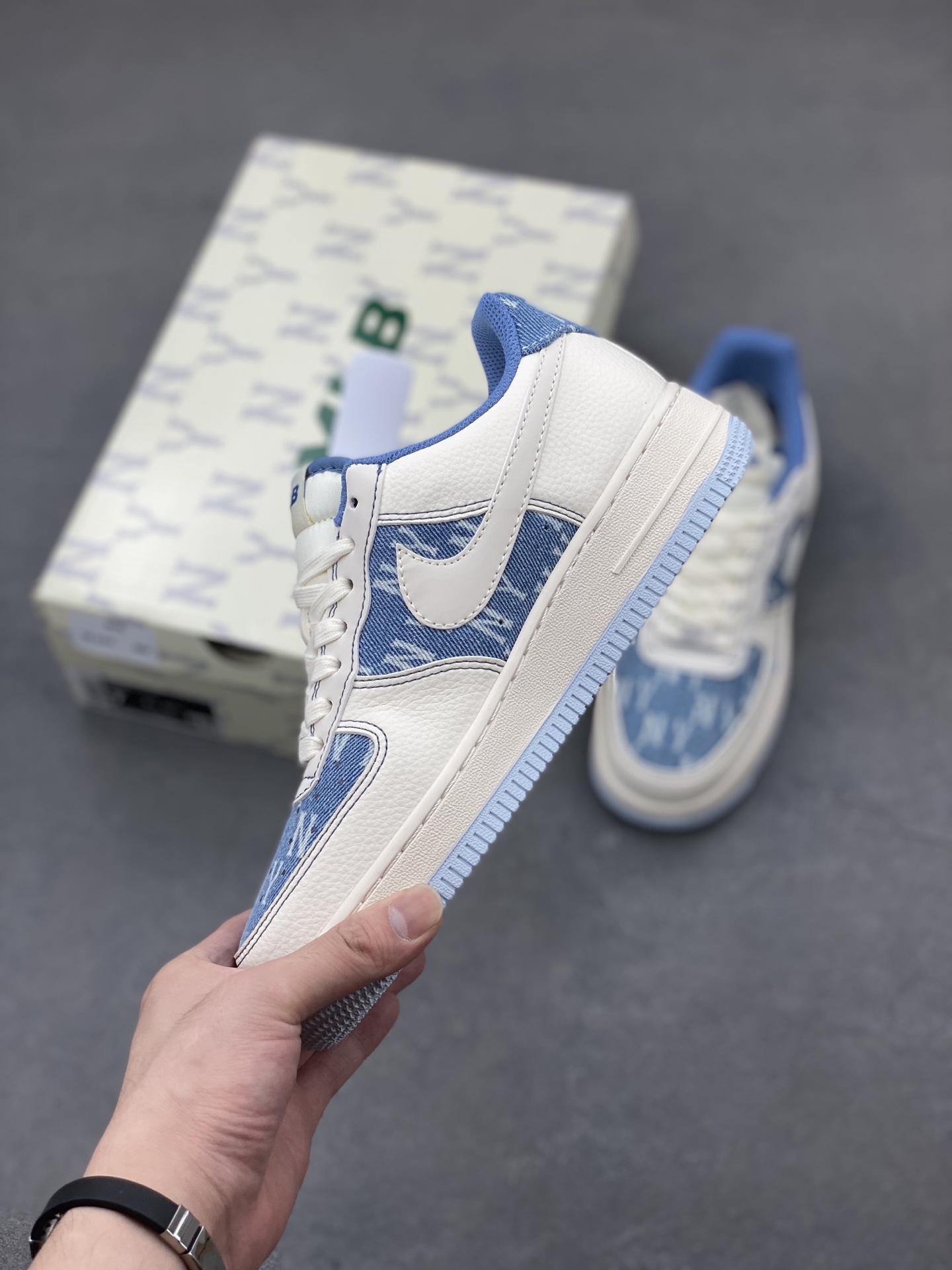 Nike Air Force 1 '07 Low Sneakers - Limited Edition MLB New York Yankees Design 4 i1749572683992 4324 0 2