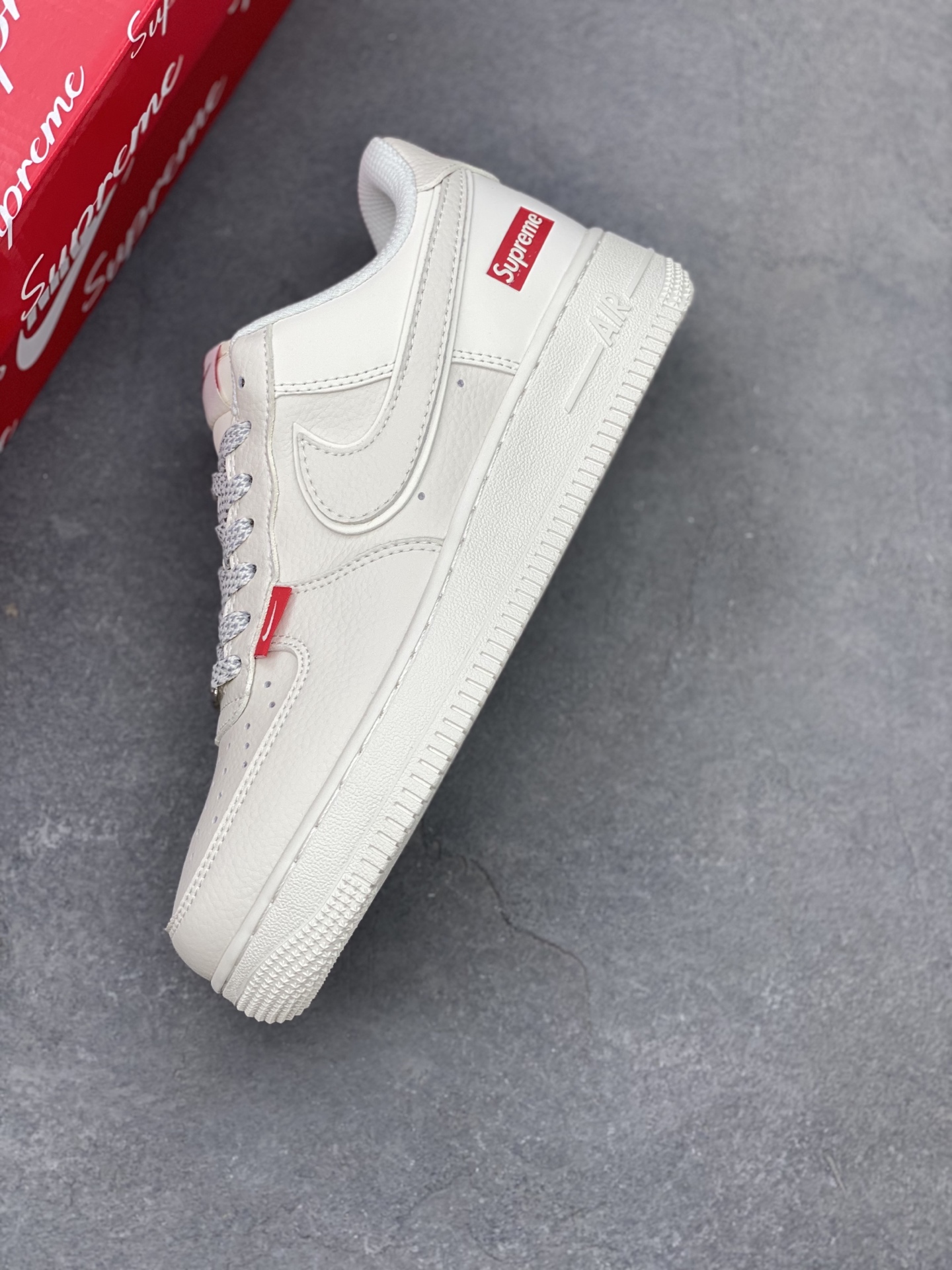 Nike Air Force 1 '07 Low Supreme,Limited Edition Sneakers 8 i1749572778705 8909 0 6
