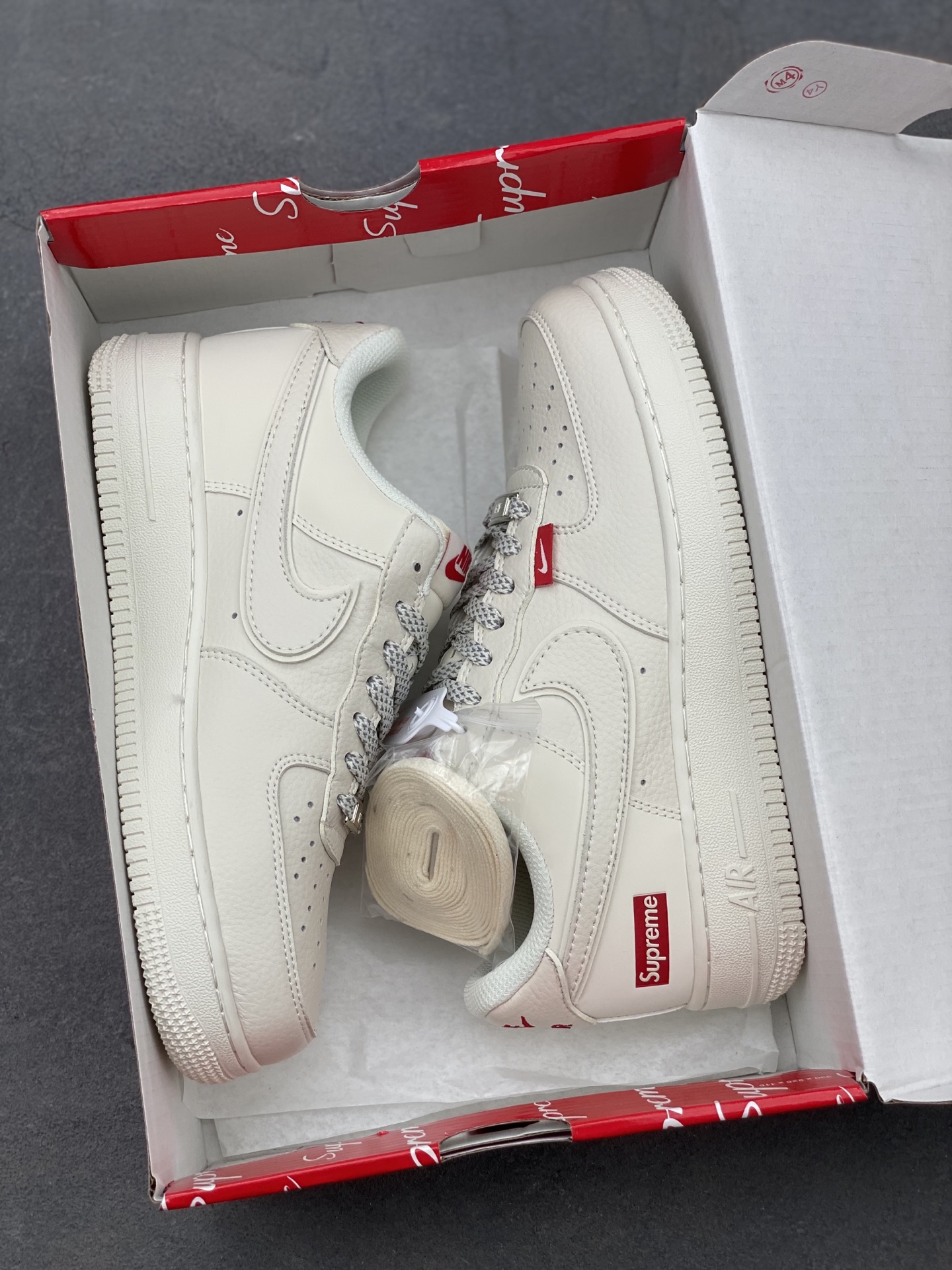 Nike Air Force 1 '07 Low Supreme,Limited Edition Sneakers 10 i1749572789846 6218 0 8