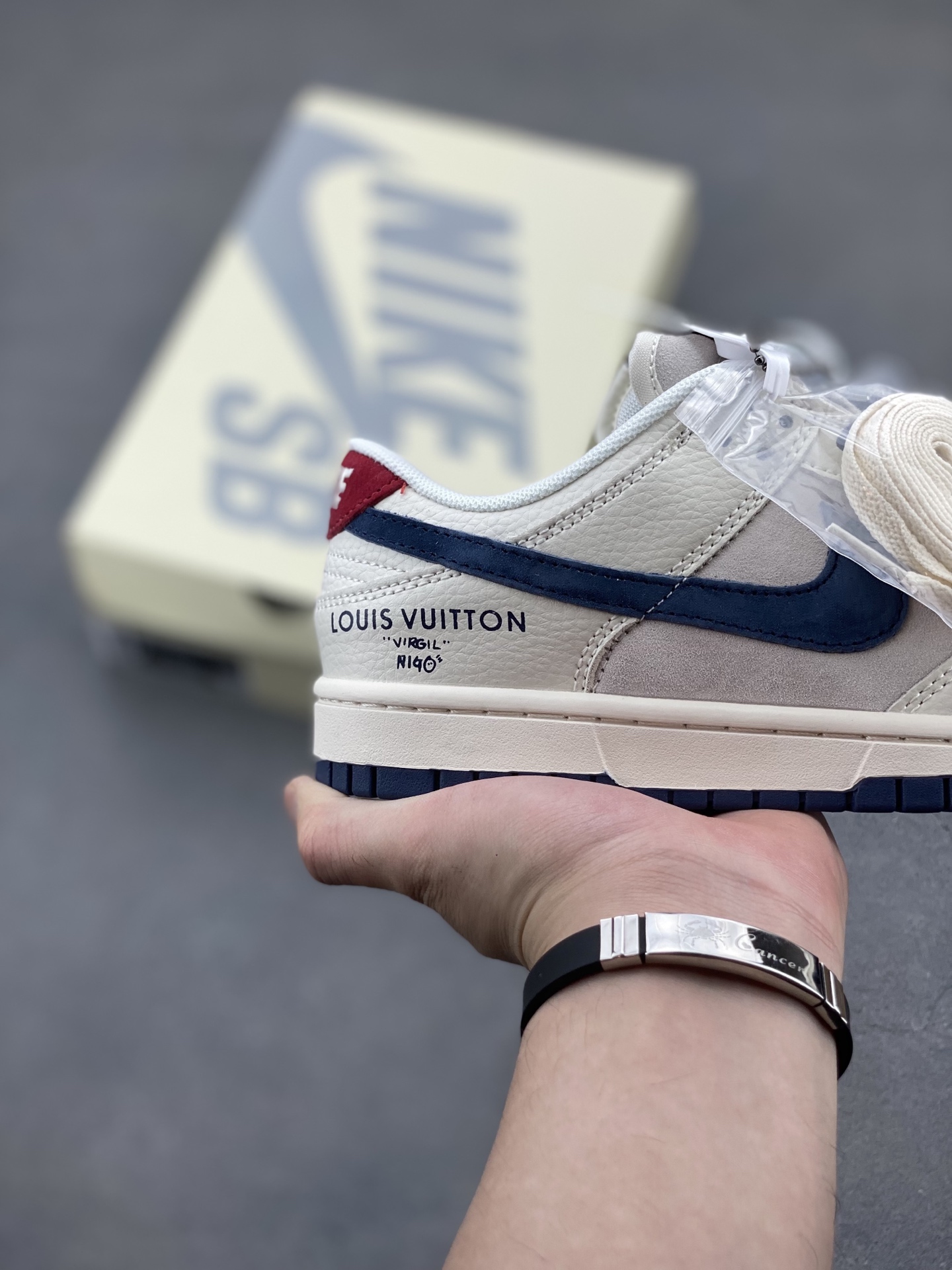 Nike SB Dunk Low Louis Vuitton Collaboration Custom Casual Sneakers 5 i1749573661934 1889 0 4