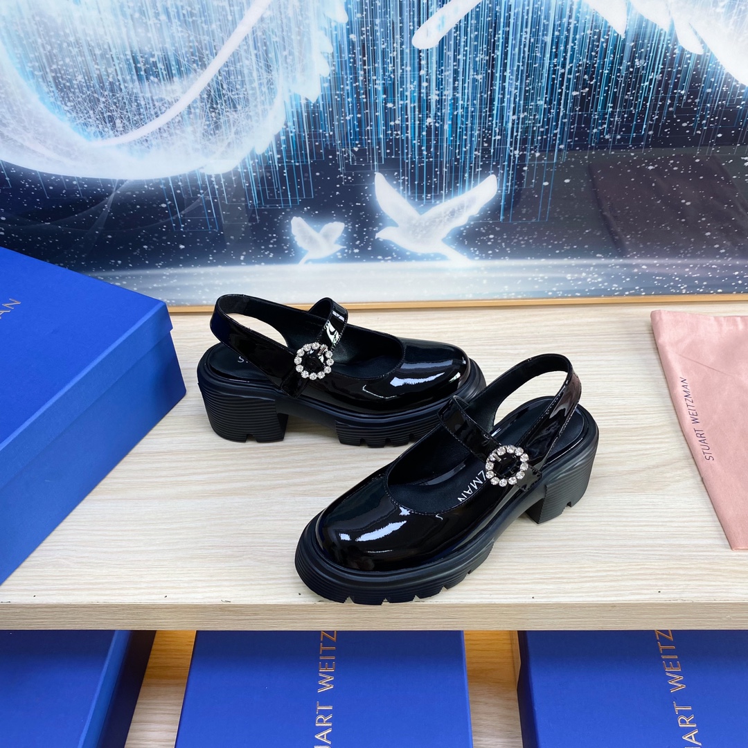 Stuart Weitzman SW24’s New Sandals: Classic Style with Comfortable Sheepskin Lining - 图片 7