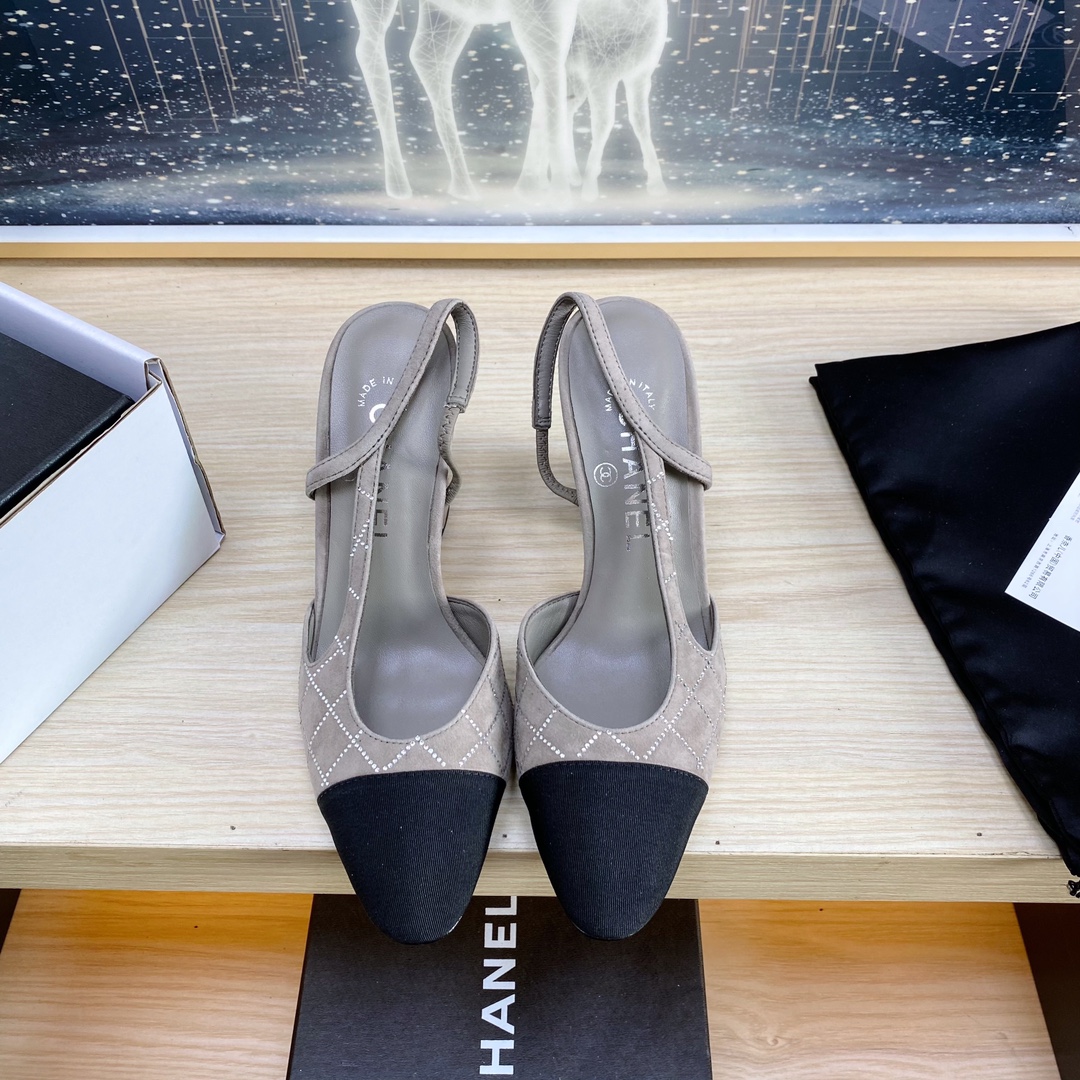 NO:173390,Xiaoxiang 2025 summer new product ~ Xiaoxiang new sandals!  Copy the same as original version 11!  Non-market ordinary version. Fabric suede inner sheepskin heel height 9cm outsole Italian leather sole size 35-39 (34 40 41 42 Custom made non-return), sandals, sandals, sheepskin, chamois leather19860909小香2025夏季新品 ～小香新款凉鞋！同原版11复制！非市场普通版本. 面料麂皮 内里羊皮 跟高9cm 大底意大利皮底 码数35-39（34 40 41 42 定做不退换）,凉鞋,sandals,sheepskin,chamois leather,Women's Shoes