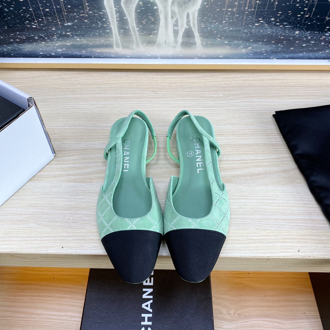 NO:173405,Xiaoxiang 2025 summer new product ~ Xiaoxiang new sandals!  Copy the same as original version 11!  Non-market ordinary version. Fabric suede inner sheepskin heel height 1.5cm outsole Italian leather sole size 35-39 (34 40 41 42 Custom made non-return), sandals, sandals, sheepskin, chamois leather19860909小香2025夏季新品 ～小香新款凉鞋！同原版11复制！非市场普通版本. 面料麂皮 内里羊皮 跟高1.5cm 大底意大利皮底 码数35-39（34 40 41 42 定做不退换）,凉鞋,sandals,sheepskin,chamois leather,Women's Shoes