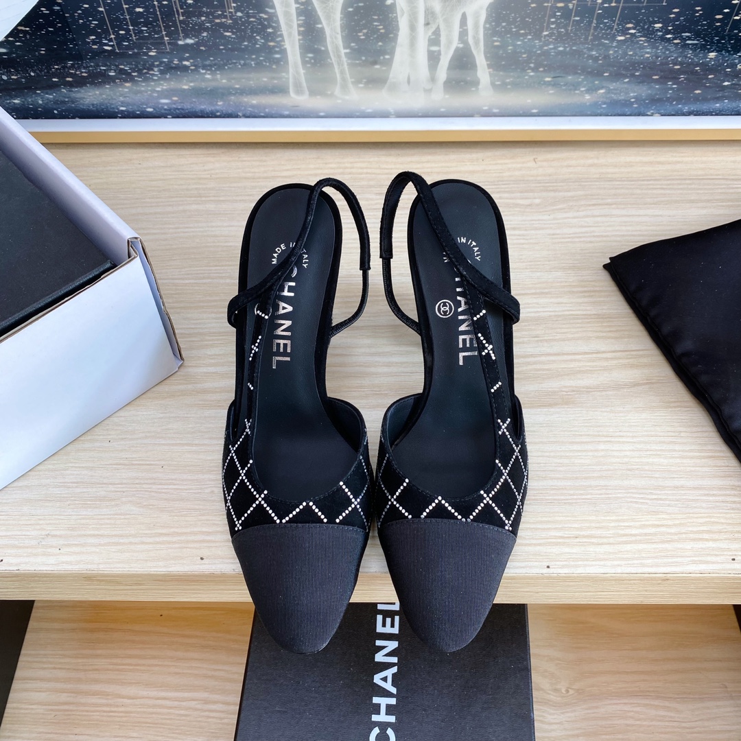 NO:173401,Xiaoxiang 2025 summer new product ~ Xiaoxiang new sandals!  Copy the same as original version 11!  Non-market ordinary version. Fabric suede inner sheepskin heel height 9cm outsole Italian leather sole size 35-39 (34 40 41 42 Custom made non-return), sandals, sandals, sheepskin, chamois leather19860909小香2025夏季新品 ～小香新款凉鞋！同原版11复制！非市场普通版本. 面料麂皮 内里羊皮 跟高9cm 大底意大利皮底 码数35-39（34 40 41 42 定做不退换）,凉鞋,sandals,sheepskin,chamois leather,Women's Shoes