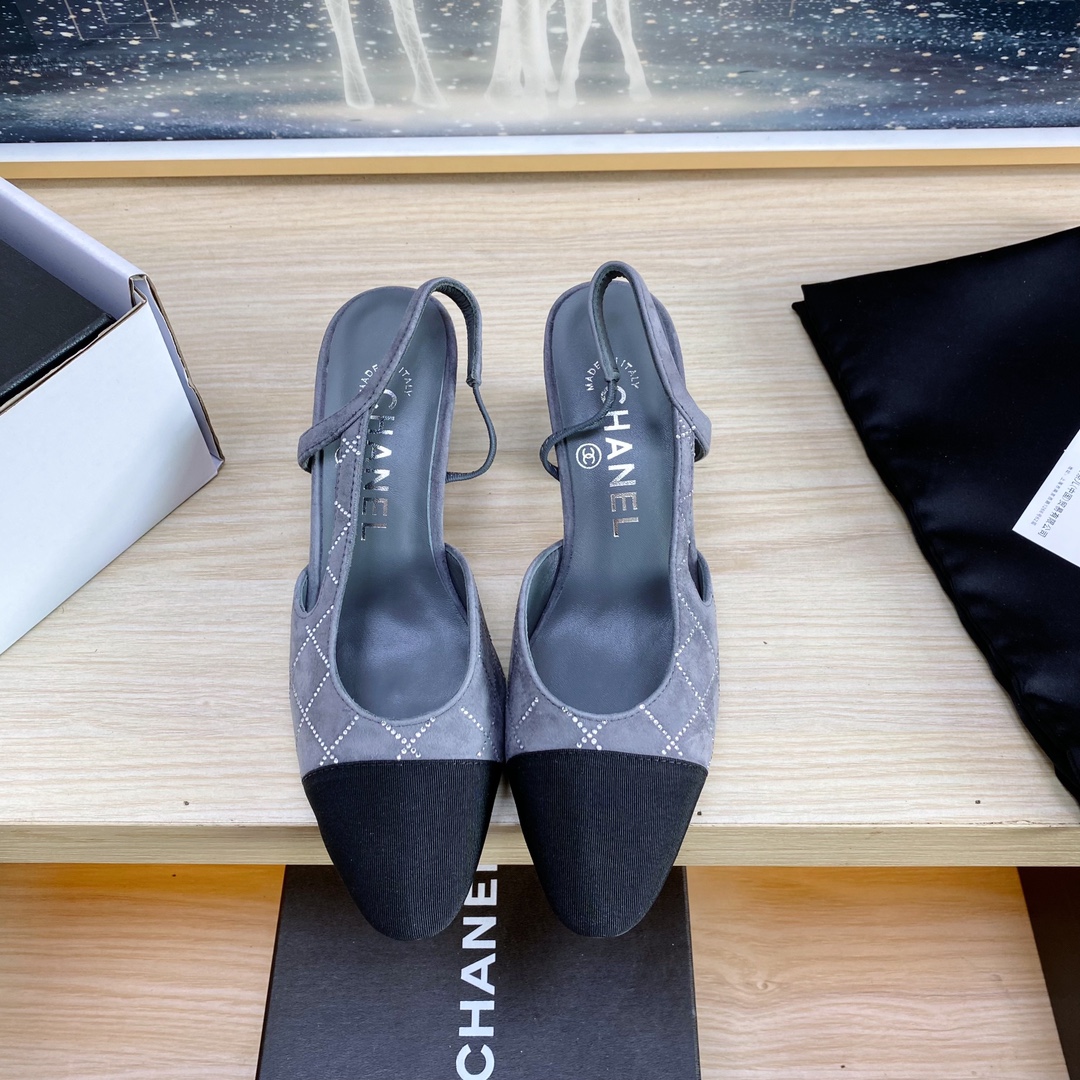 NO:173393,Xiaoxiang 2025 summer new product ~ Xiaoxiang new sandals!  Copy the same as original version 11!  Non-market ordinary version. Fabric suede inner sheepskin heel height 6.5cm outsole Italian leather sole size 35-39 (34 40 41 42 Custom made non-return), sandals, sandals, sheepskin, chamois leather19860909小香2025夏季新品 ～小香新款凉鞋！同原版11复制！非市场普通版本. 面料麂皮 内里羊皮 跟高6.5cm 大底意大利皮底 码数35-39（34 40 41 42 定做不退换）,凉鞋,sandals,sheepskin,chamois leather,Women's Shoes