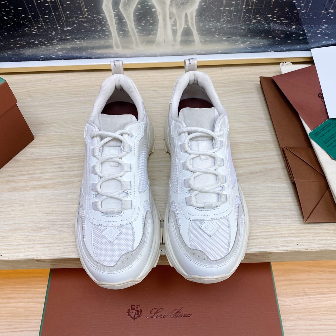 NO:129577,High-version Italian 【Loro Piana】NuoyouPianya Tennis walk series LP couples German training shoes Casual sports shoes Original purchase and development Made this new suede tennis shoes with an ultra-low top design, suitable for wearing all year round. The edged sole creates a relaxed and charming color combination, harmoniously integrating functionality with low-key personality style to create an ideal shoe choice for urban clothing. Material top layer ox plus velvet packaging original full set of packaging Women's size 35--40 Men's size 39--45, casual shoes/sports shoes, loro piana, loro piana, sneakers19860909高版本 意大利【Loro Piana】诺悠翩雅Tennis walk系列 LP情侣款德训鞋 休闲 运动鞋 原版购入开发 做货 这款新款绒面革网球鞋采用超低帮设计,适合全年穿着 包边鞋底营造轻松迷人的色彩组合,将功能性与低调个性风格和谐融合 打造都市着装的理想鞋履选择. 材料头层牛加胎牛绒 包装原版全套包装 女码35--40 男码39--45,休闲鞋/运动鞋,loro piana,loro piana,sneakers,Women's Shoes