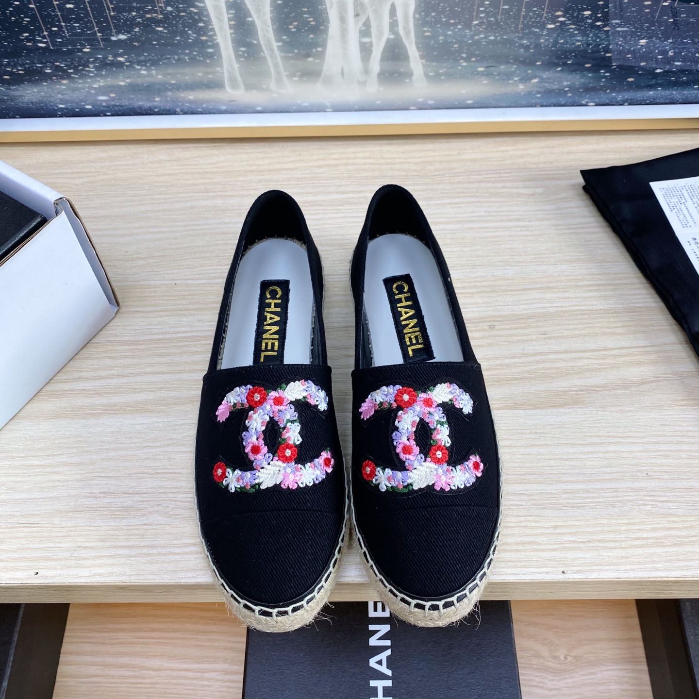 NO:260075,25s new color Chanel Chanel s spring and summer new fisherman shoes Taikoo Hui purchased three pairs of original development and purchasing white double-layer outer packaging original one-to-one shipment code: 34-42 (34 41 42 customized), fisherman shoes, chanel, chanel, espadrilles1986090925s新色Chanel香奈儿s春夏新款渔夫鞋太古汇购入三对原版开发配代购白色双层外包装原版一比一出货码数:34-42(34 41 42定做),渔夫鞋,chanel,chanel,espadrilles,Women's Shoes