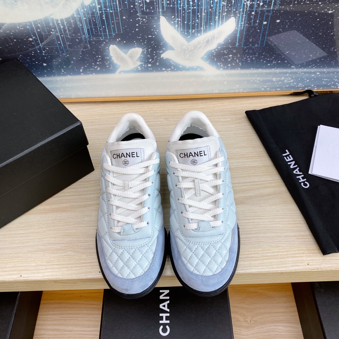 NO:260057,New color direct sales in factory High-end Chane*l Xiaoxiang Popular German training shoes Sports shoes Casual board shoes Original 1:1 development Fabric: Original custom sheepskin   Yangjing Little: Original imported breathable velvet cloth   sheepskin Little Outsole: Original open mold rubber   TPU combination Size: Women's model 35-40 with counter package, casual shoes/sports shoes, chanel, sneakers, sheepskin, sheep19860909新色 工厂直销 高版本 Chane*l 小香 爆款德训鞋 运动鞋 休闲板鞋 原版1:1开发 面料: 原版定制羊皮 羊京 内里: 原版进口透气绒布 羊皮里 大底: 原版开模橡胶 TPU组合 Size: 女款35-40 配专柜包转,休闲鞋/运动鞋,chanel,sneakers,sheepskin,sheep,Women's Shoes