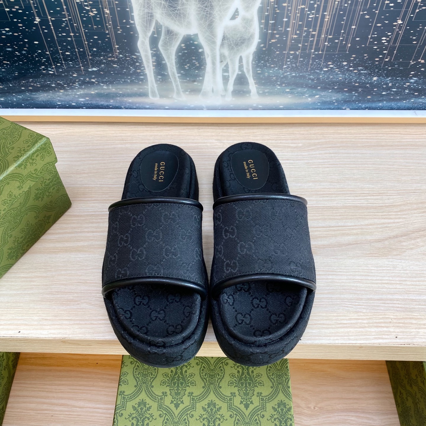 NO:260038,Couple model Gucci thick-soled classic GG thick-soled sandals, leg-pulling artifact zp, one-to-one restore, all details, material, comfort, all the same as the original version, replica scale 98. Size 35-44, slippers, gucci, slippers19860909情侣款 Gucci 厚底经典GG厚底凉拖鞋 拉腿增高神器 zp 一比一还原,所有细节 材质 舒适度 全部跟原版一样了 复刻度98.码数35-44,拖鞋,gucci,slippers,Women's Shoes