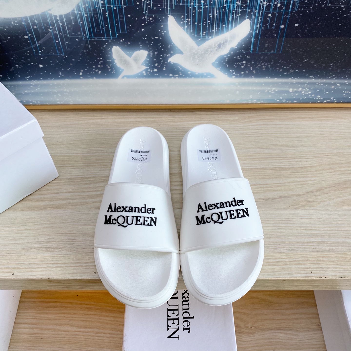 NO:260025,【Alexander mcqueen】. McQueen Slippers series high-end brand 3D surface, upgraded version of the sole, lighter and non-slip. The top quality of the market, a must-have for trendy people. The summer slippers season is here, it is super beautiful to wear. Size 38-46, slippers, alexander mcqueen, slippers19860909【Alexander mcqueen】.麦昆拖鞋系列高端品牌 3D制面,升级版大底,更轻便,防滑.市场顶级品质,潮人必备,夏季拖鞋的季节来了,穿起来超级唯美. 码数38-46,拖鞋,alexander mcqueen,slippers,Women's Shoes