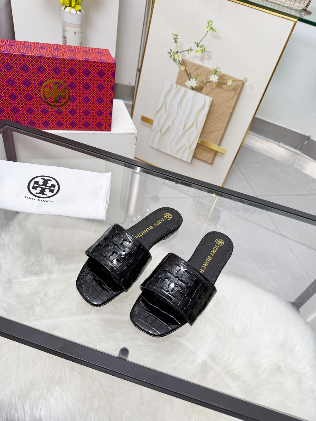 NO:814798,TB new summer patent leather stone pattern size 35-42 rubber sole leather sole, slippers, slippers19860909TB夏季漆皮石头纹新款 尺码35-42 橡胶底 皮底,拖鞋,slippers,Women's Shoes