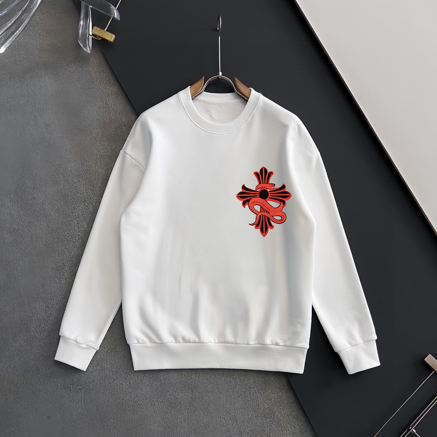 CH 克罗心 秋冬新作 クラシックデザイン ラウンドネックスウェットシャツ